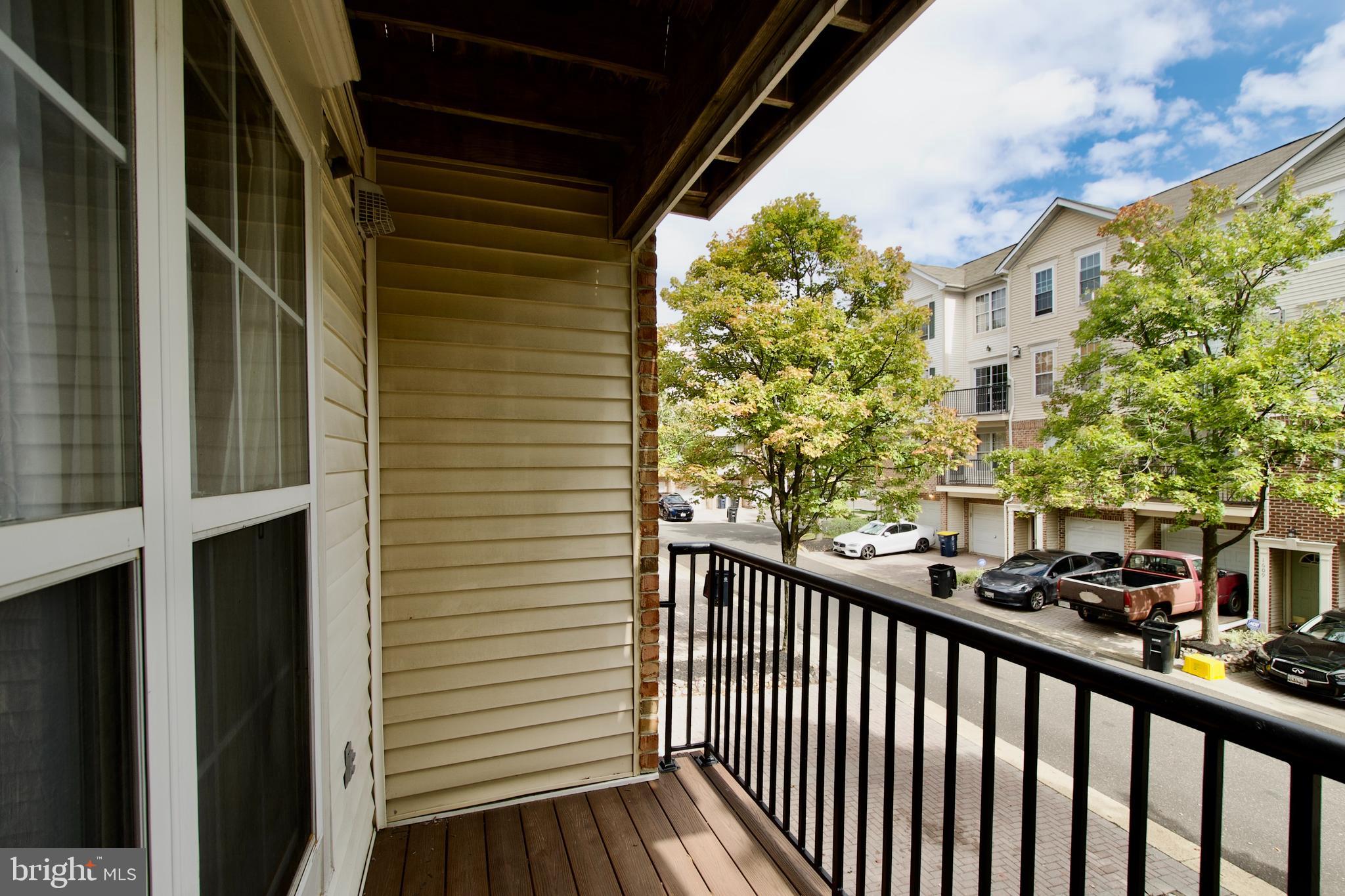 WOODVIEW VILLAGE WEST - Residential