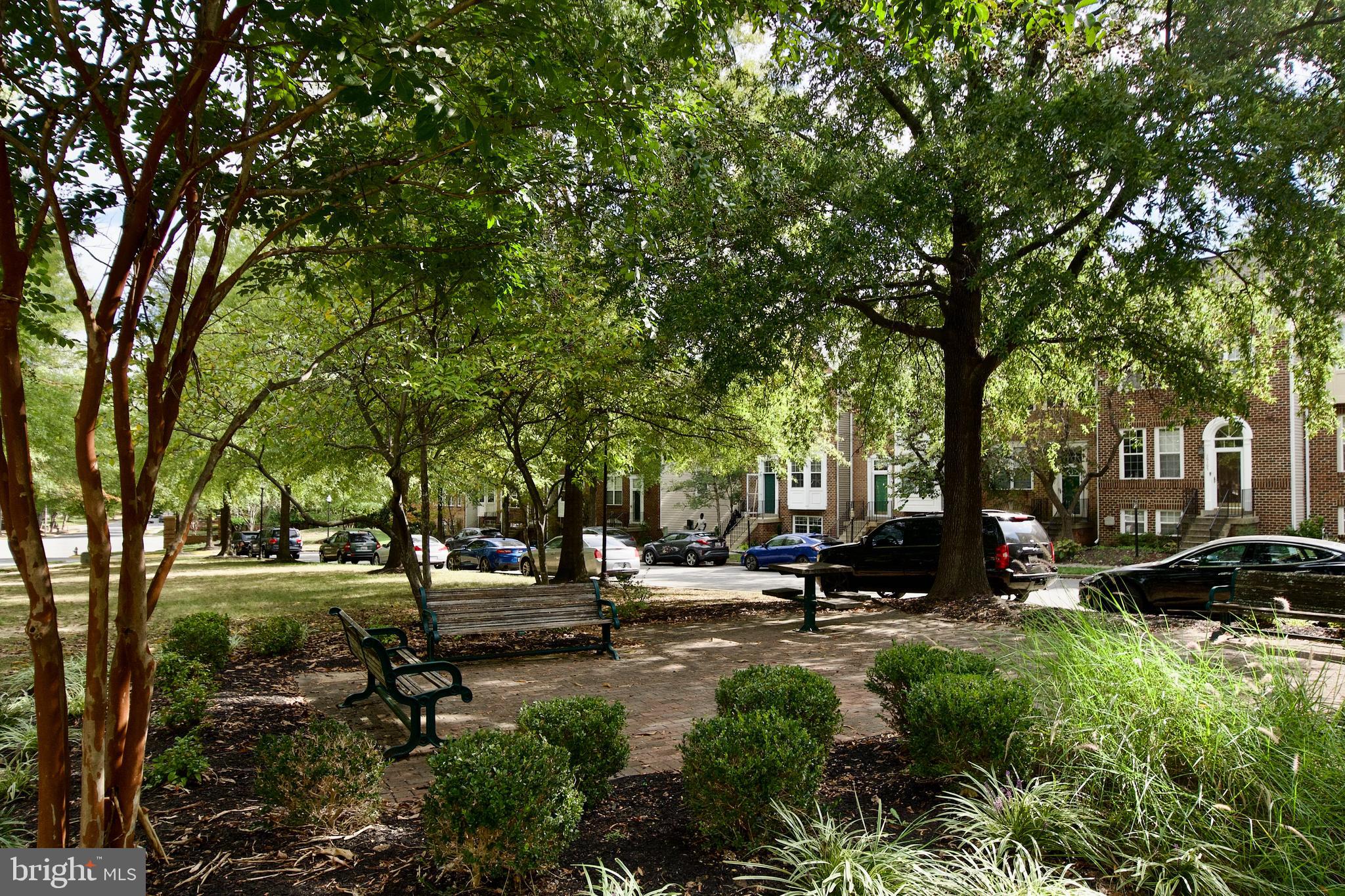 WOODVIEW VILLAGE WEST - Residential