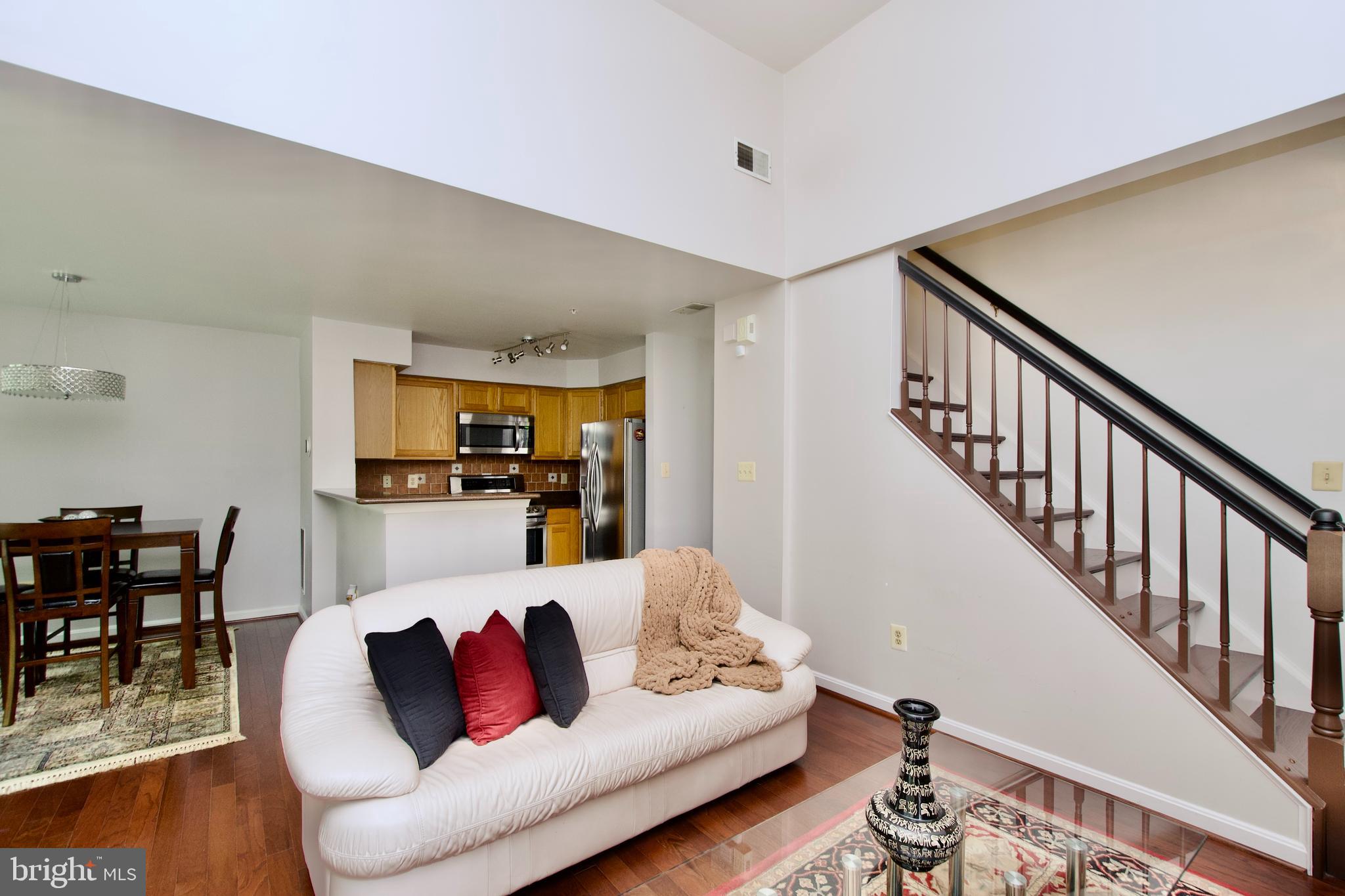 WOODVIEW VILLAGE WEST - Residential