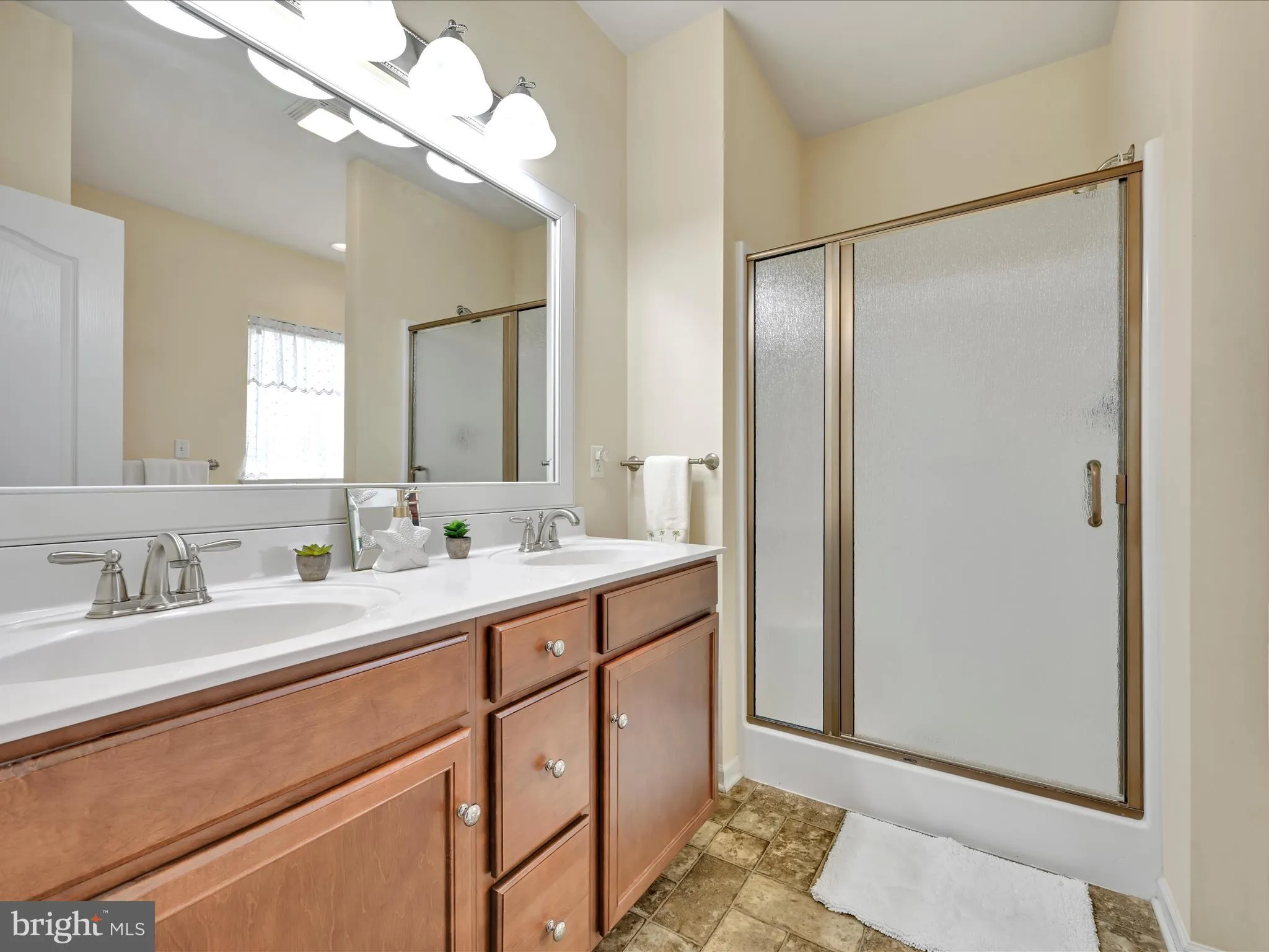 Ephrata, Pennsylvania 17522, United States, 3 Bedrooms Bedrooms, ,2 BathroomsBathrooms,Residential,Pending,7979