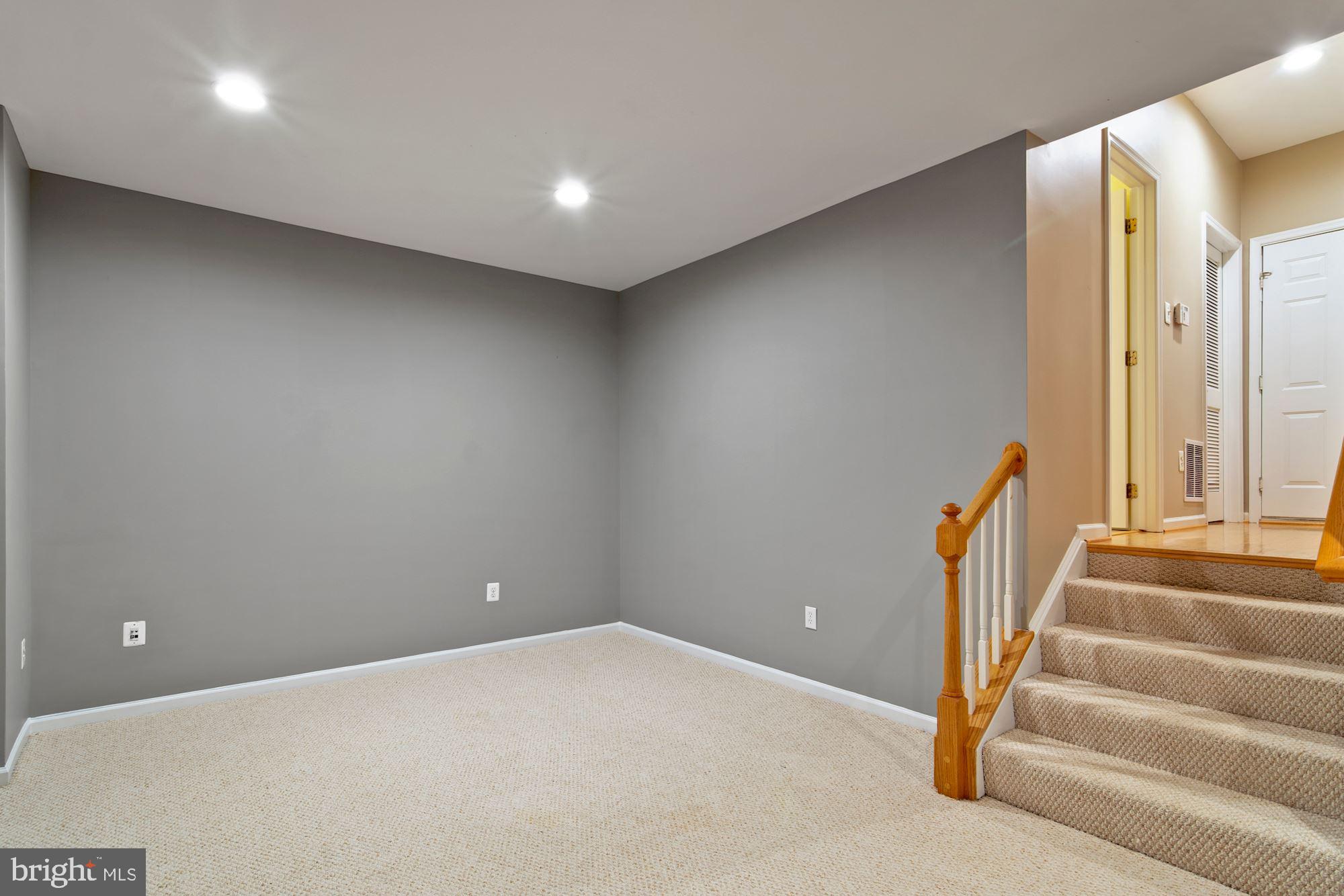 BELMONT CENTER - Residential