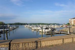 BELMONT CENTER - Residential