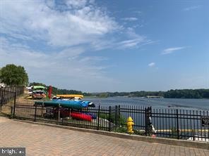 BELMONT CENTER - Residential