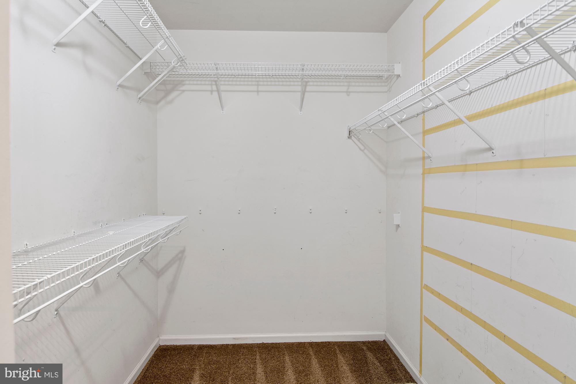 BELMONT CENTER - Residential