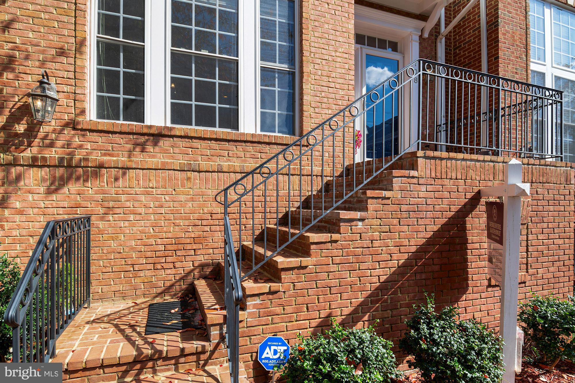 BELMONT CENTER - Residential