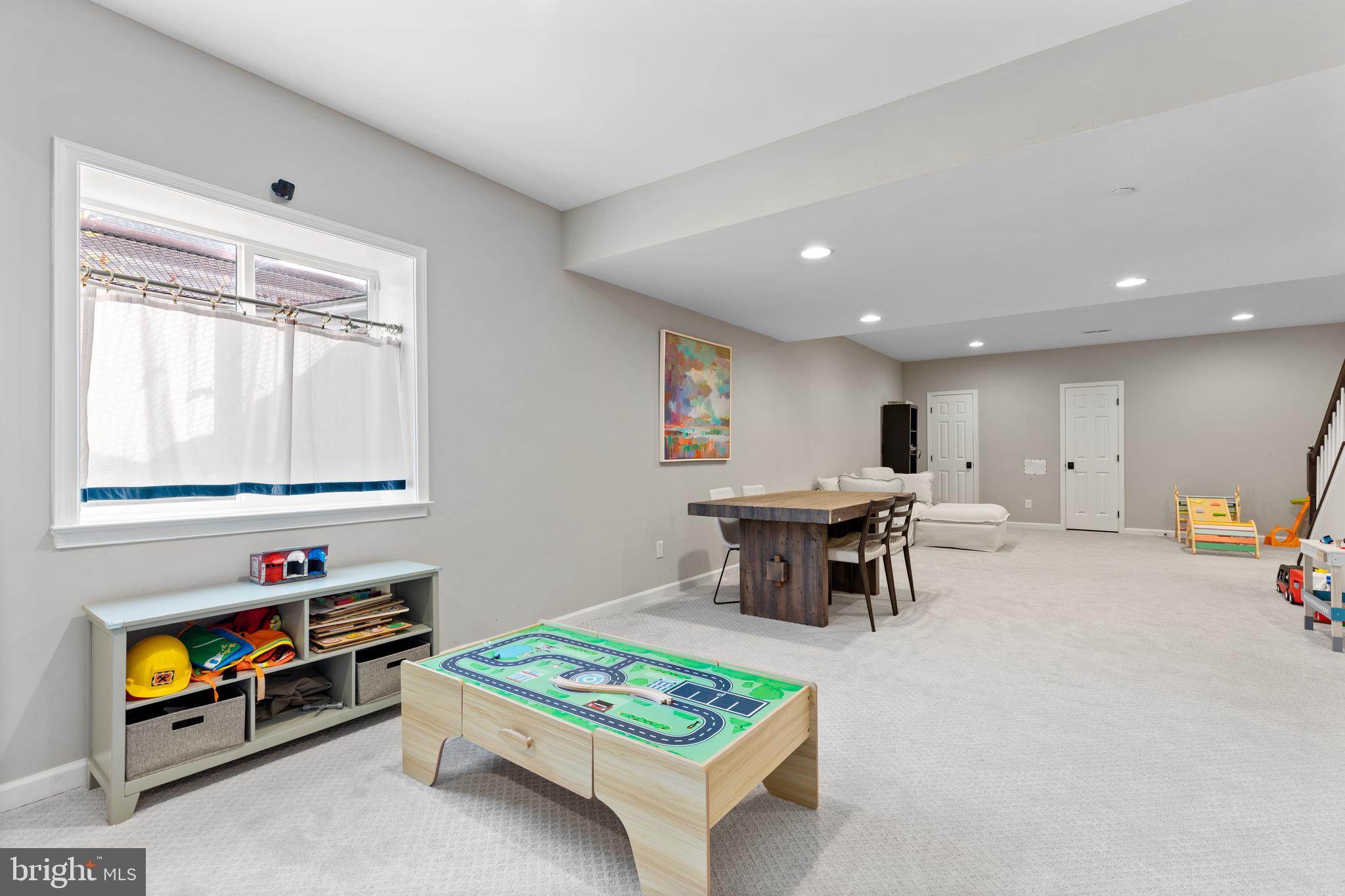 EDGEMONT - Residential