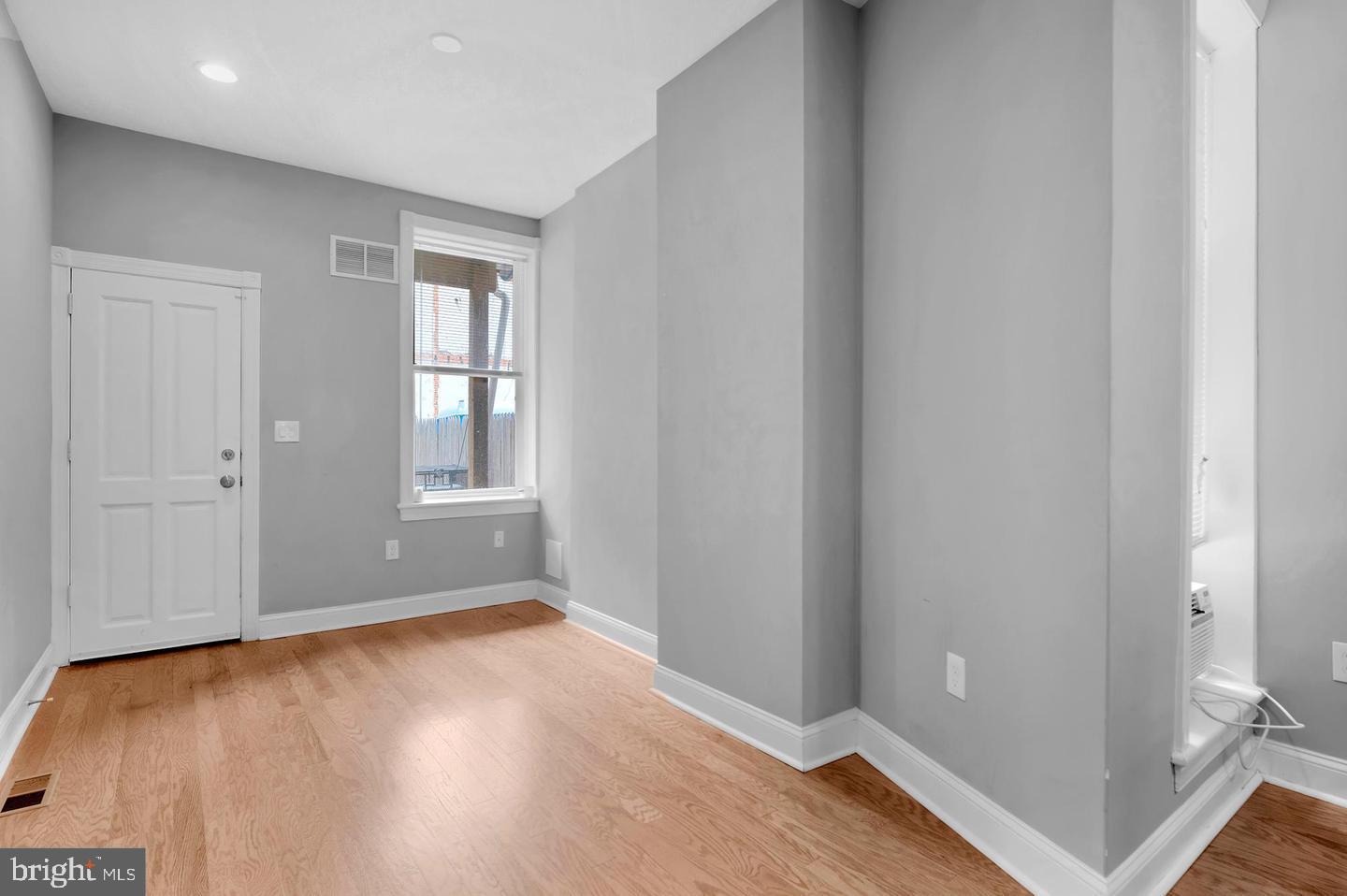 OLIVER - Residential