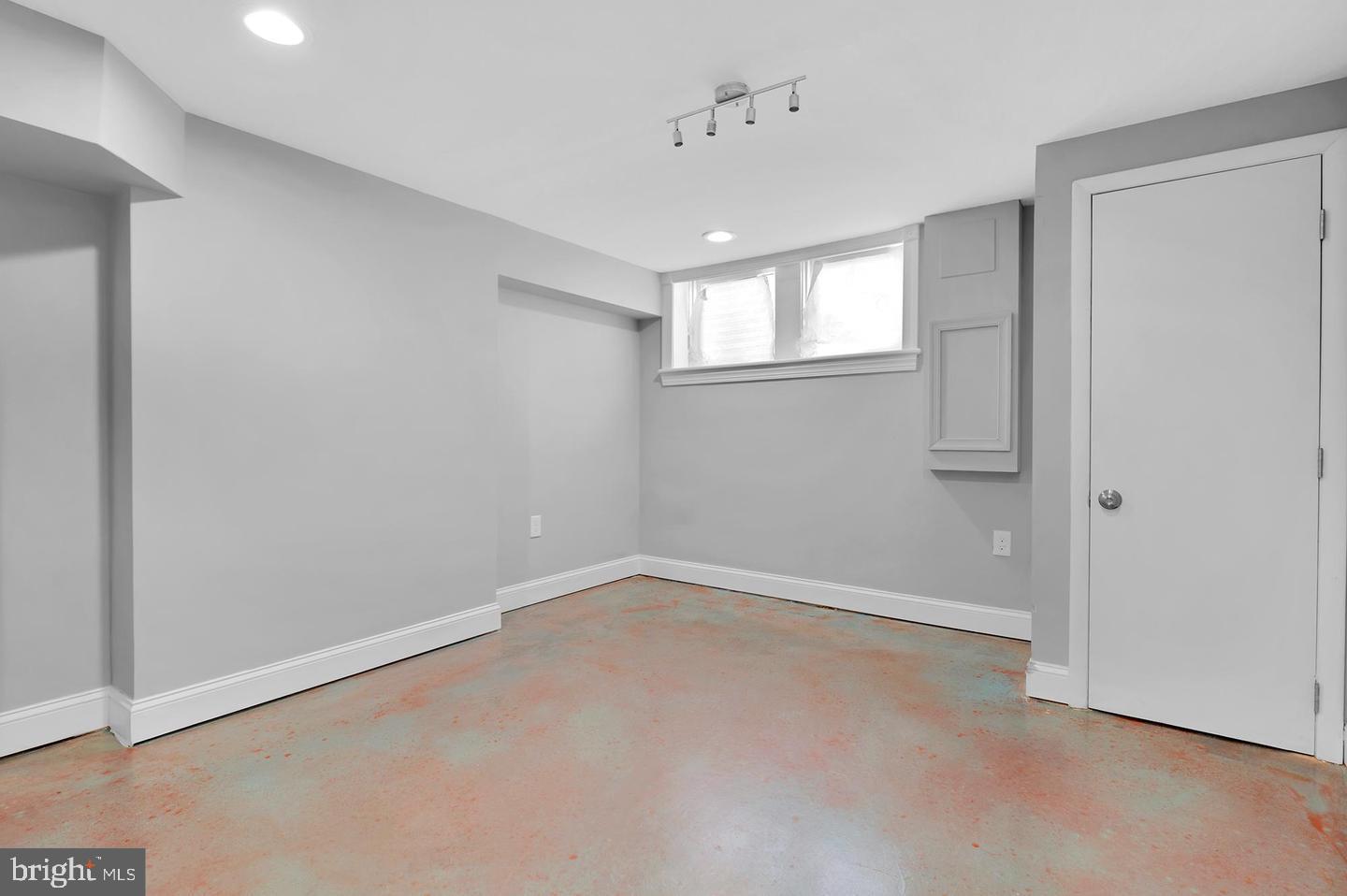 OLIVER - Residential
