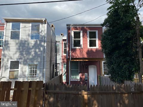 OLIVER - Residential