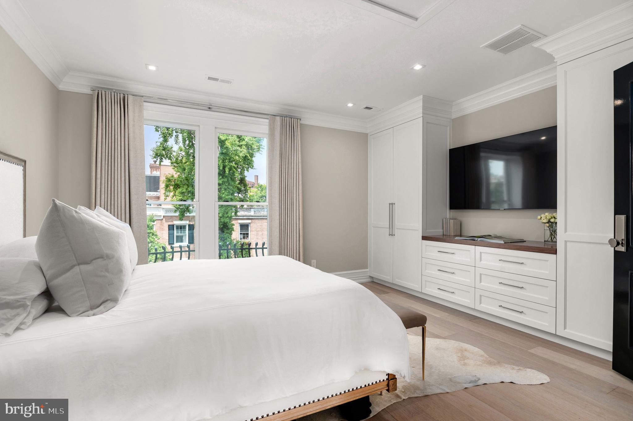 DUPONT CIRCLE - Residential