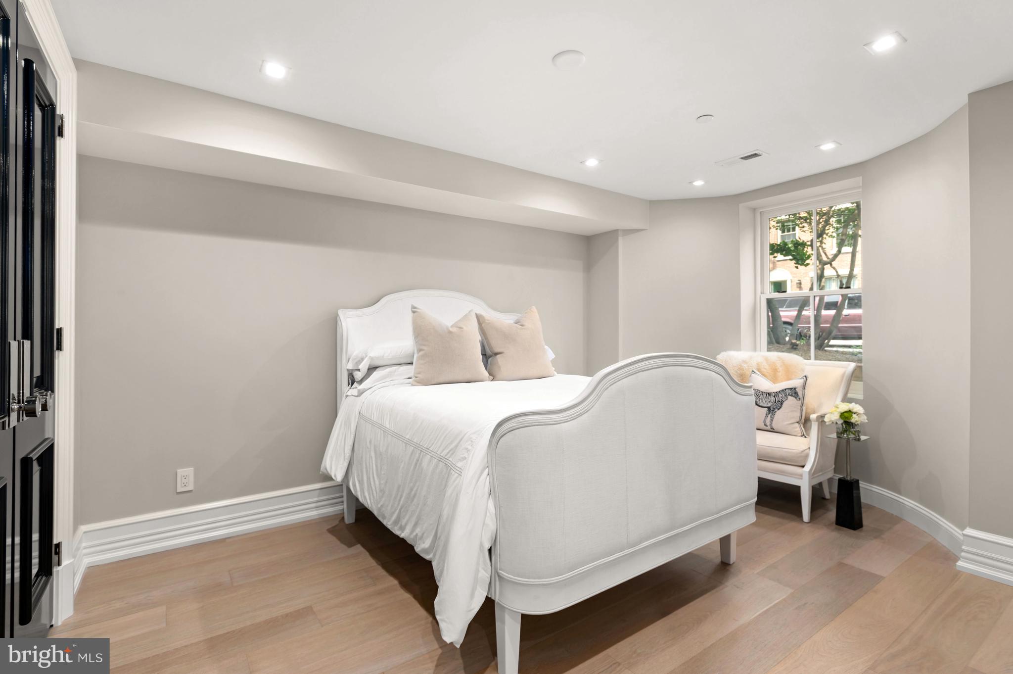 DUPONT CIRCLE - Residential