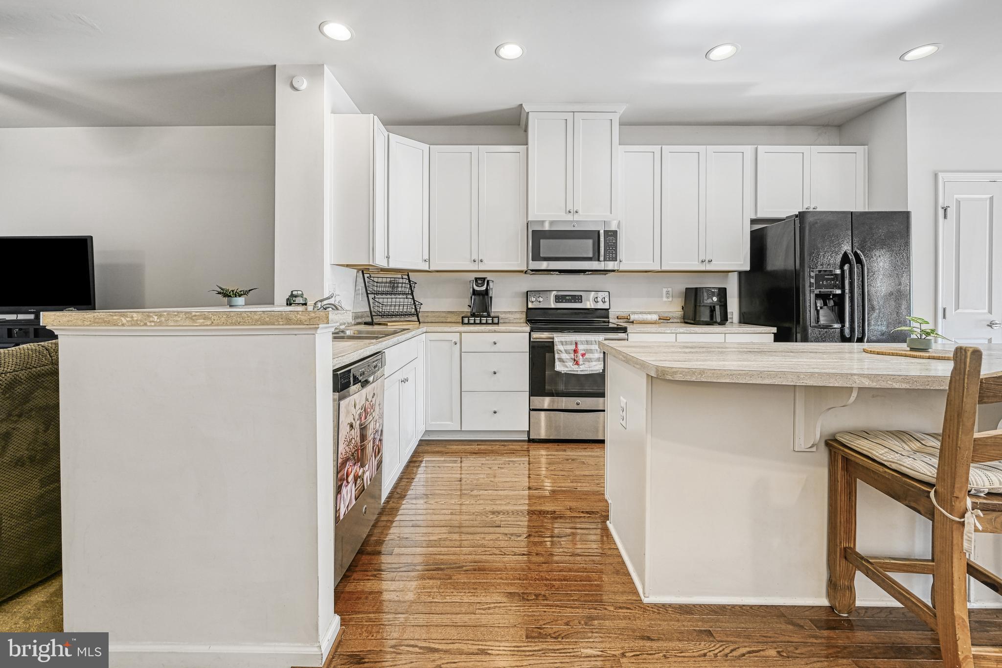 THE VILLAGE AT COURTHOUSE COMMONS - Residential