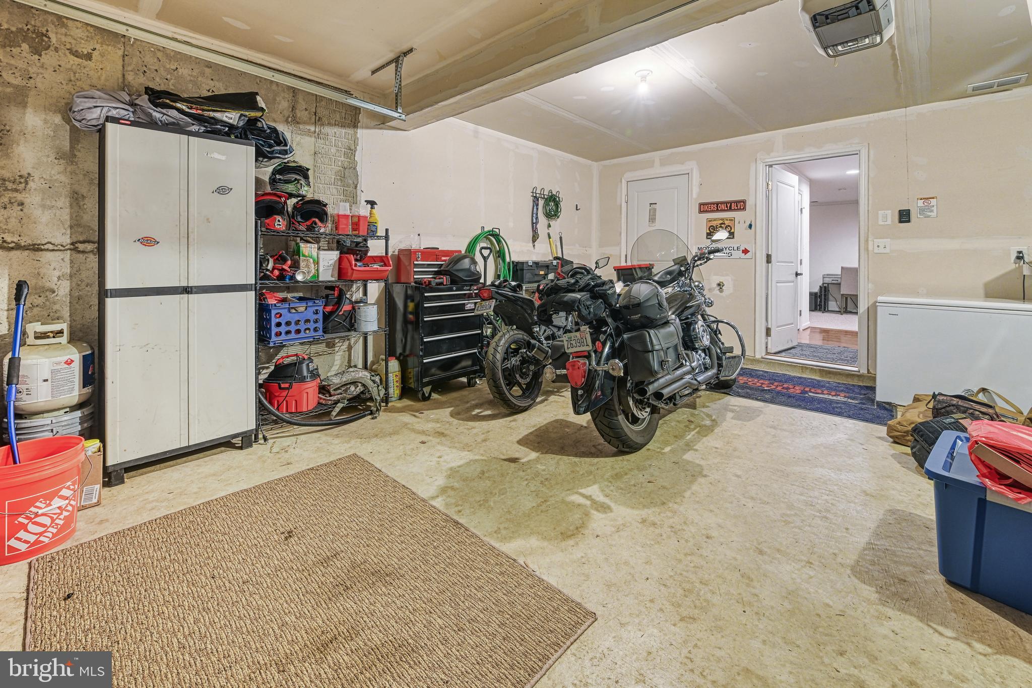 THE VILLAGE AT COURTHOUSE COMMONS - Residential