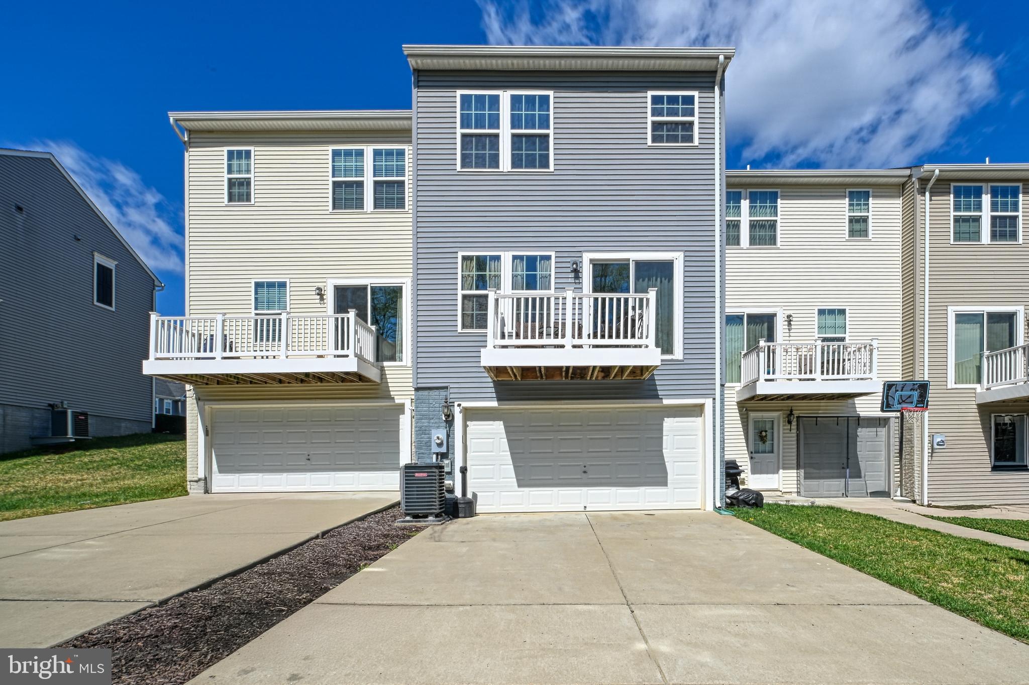 THE VILLAGE AT COURTHOUSE COMMONS - Residential