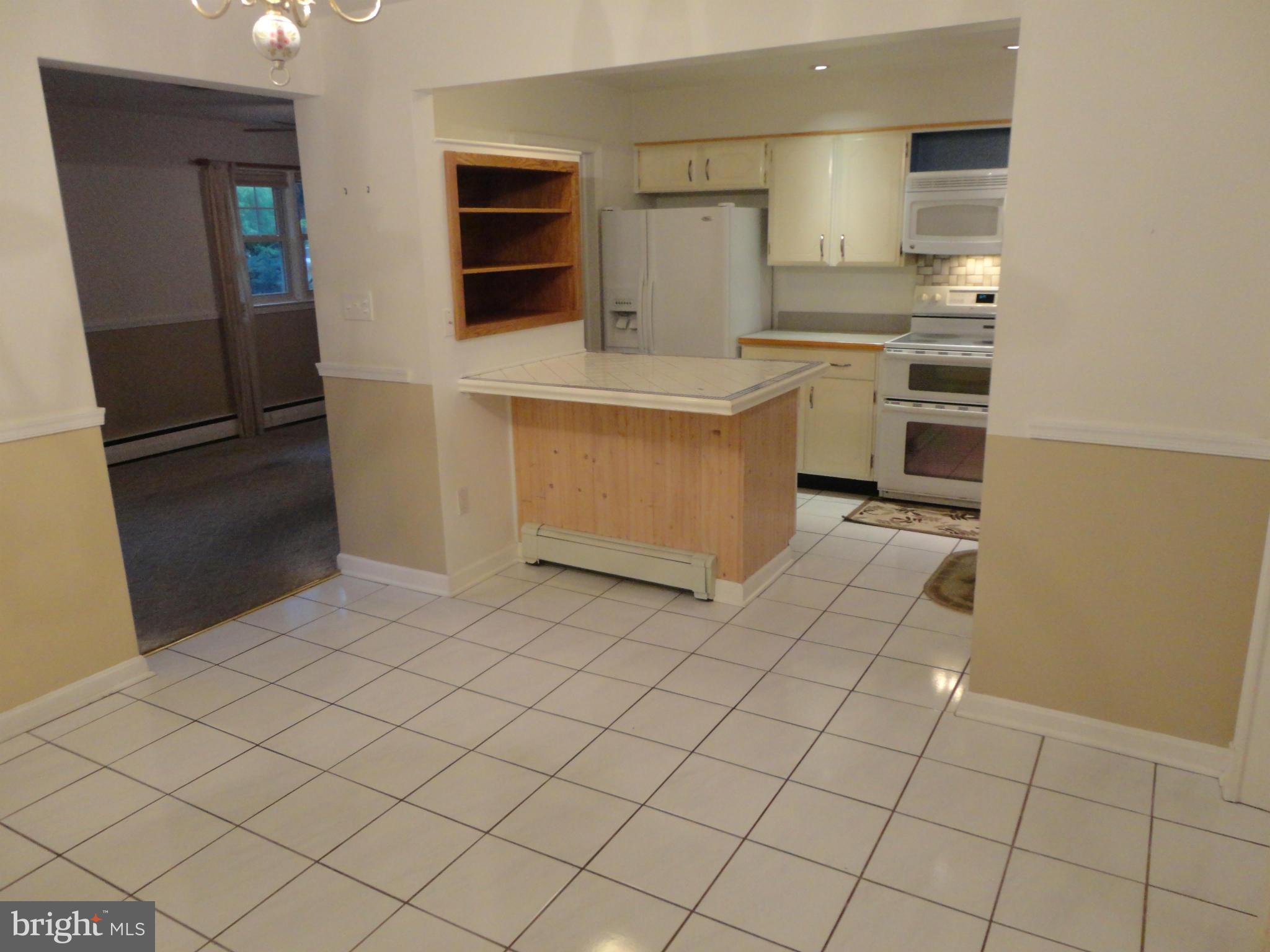 DONNYBROOK - Residential Lease