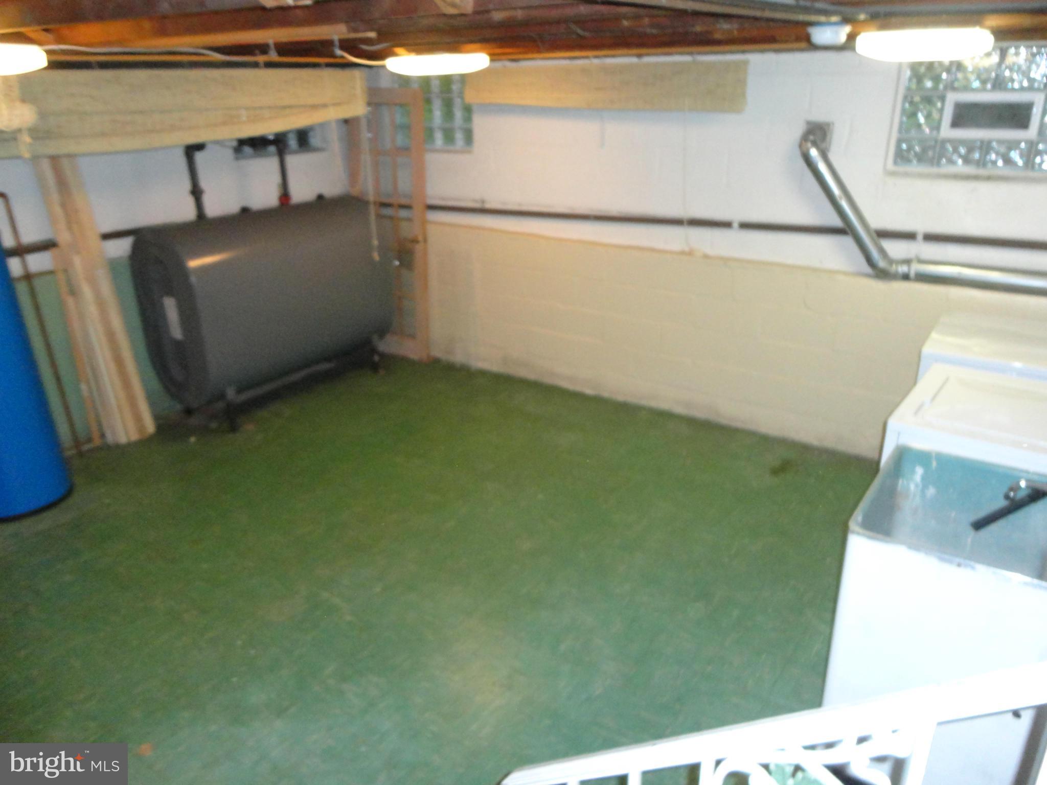 DONNYBROOK - Residential Lease