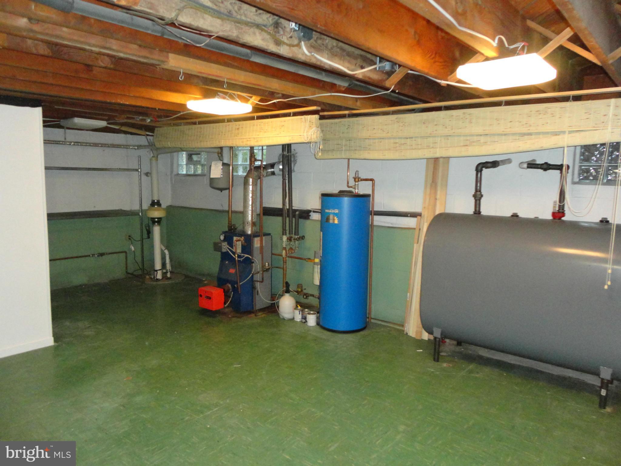 DONNYBROOK - Residential Lease