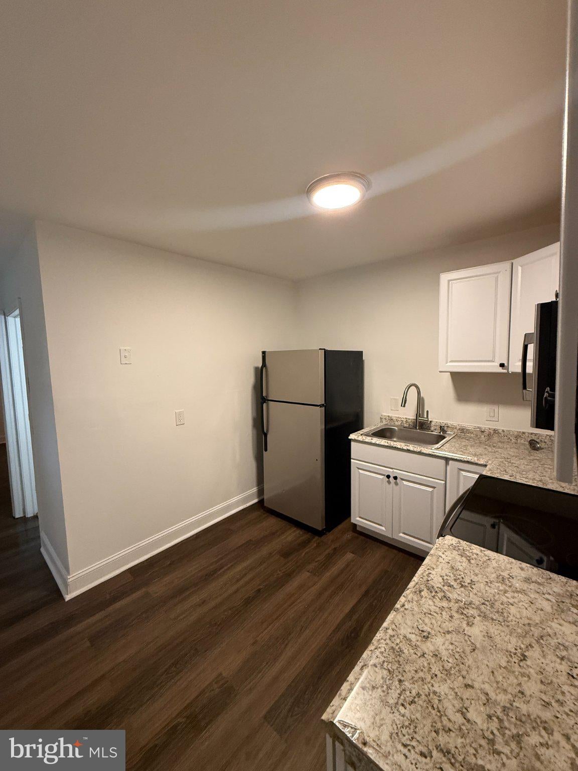 715 W 8TH