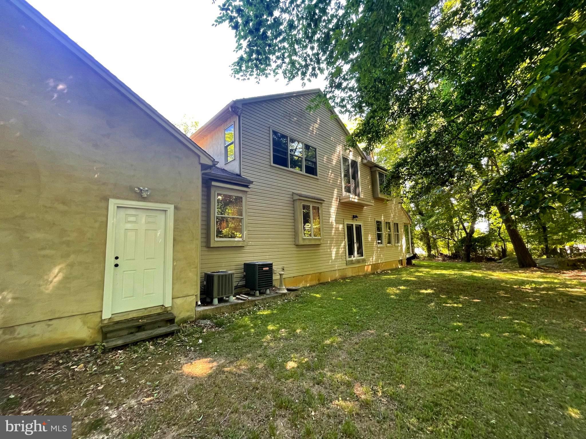 1453 MAKEFIELD ROAD