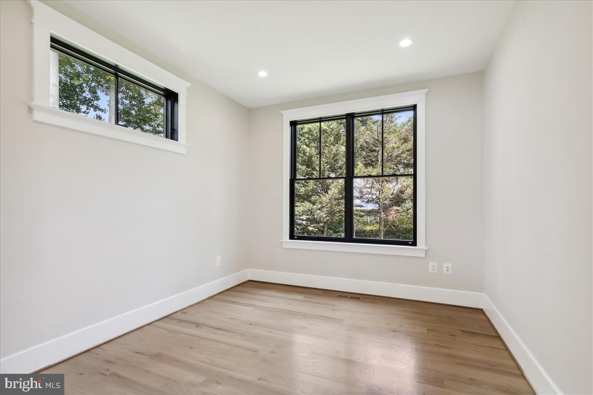 COLUMBIA FOREST - Residential