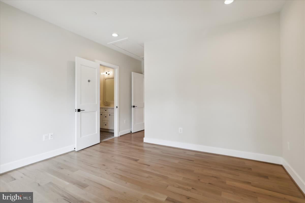 COLUMBIA FOREST - Residential