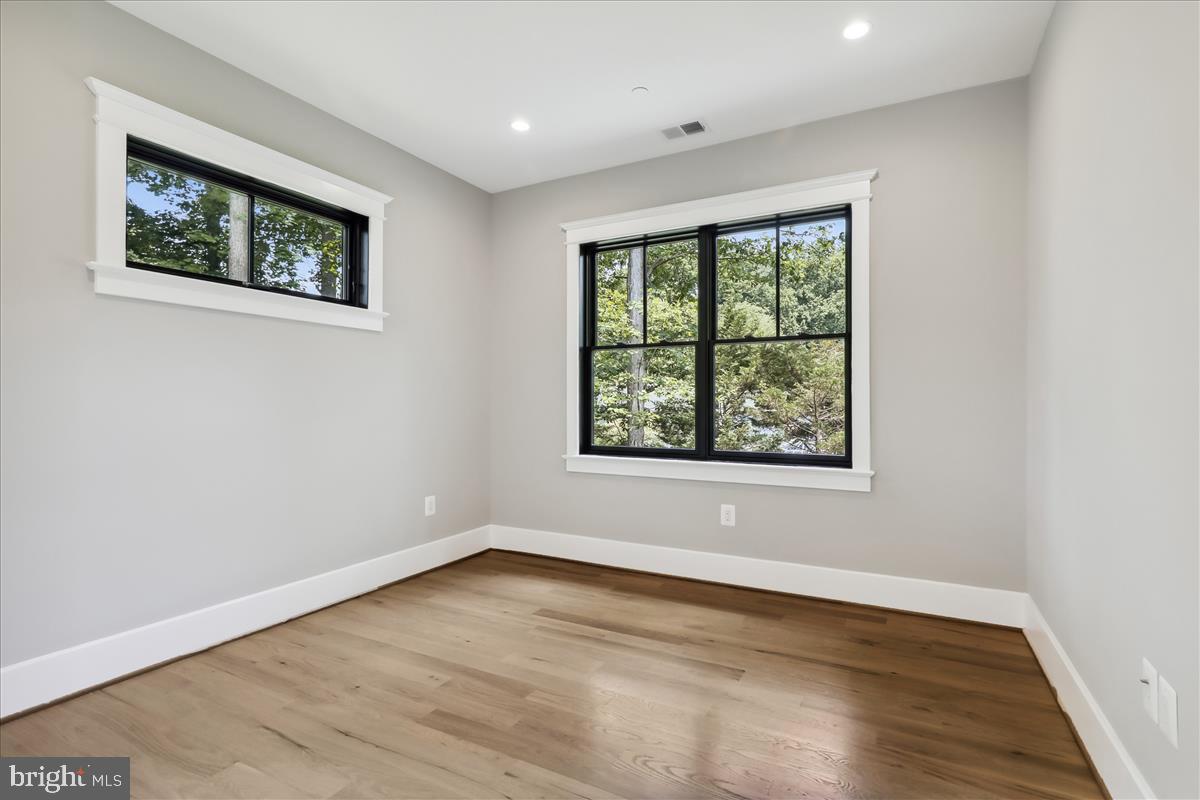 COLUMBIA FOREST - Residential