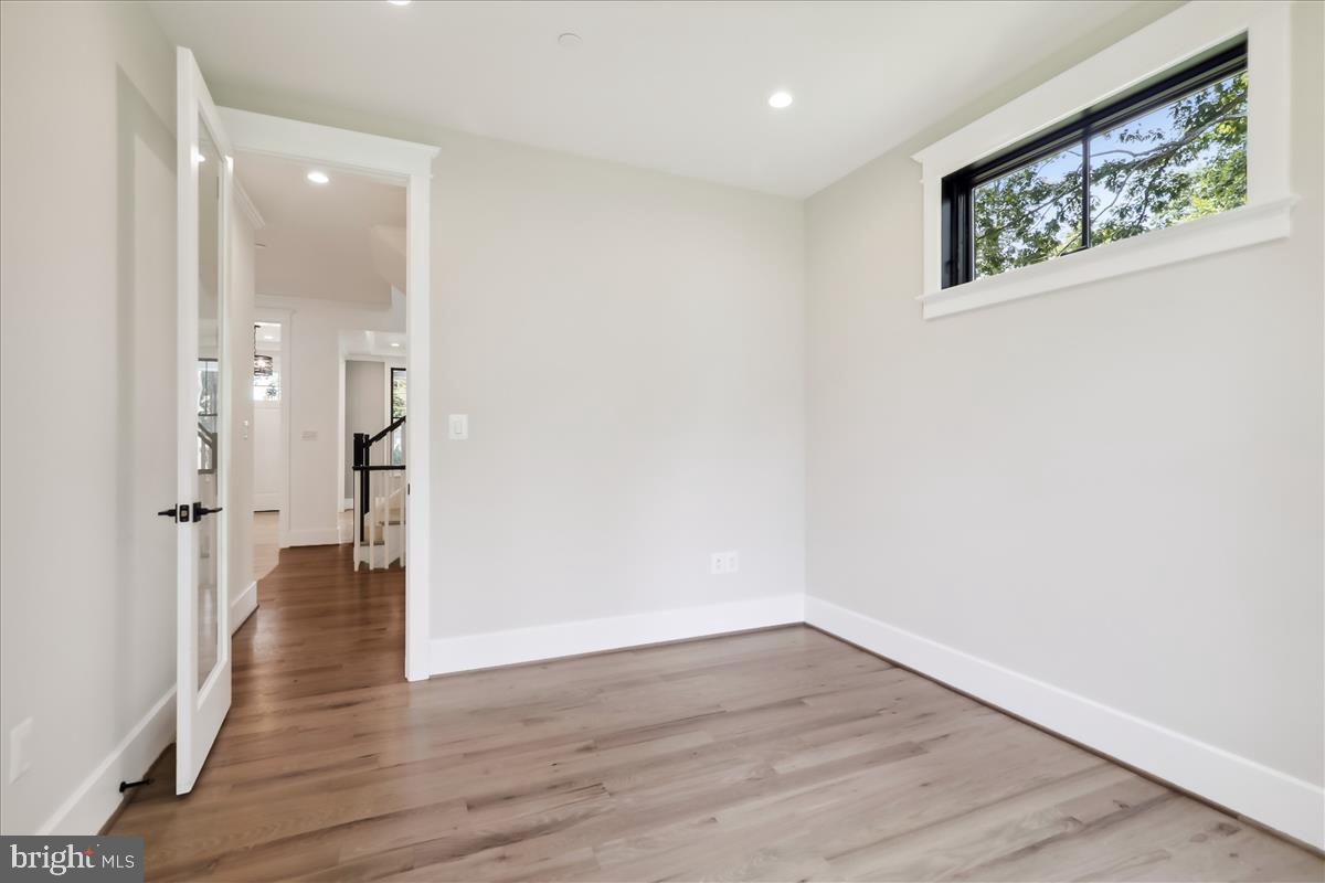 COLUMBIA FOREST - Residential