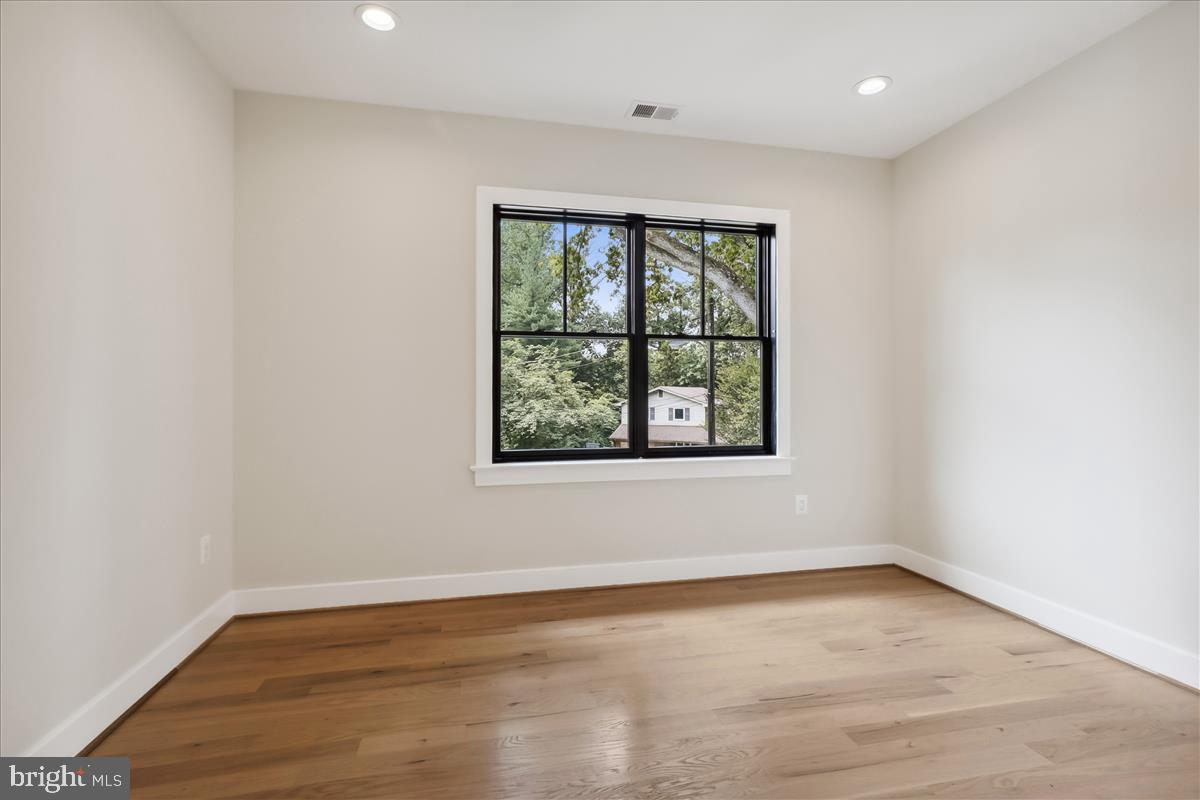 COLUMBIA FOREST - Residential