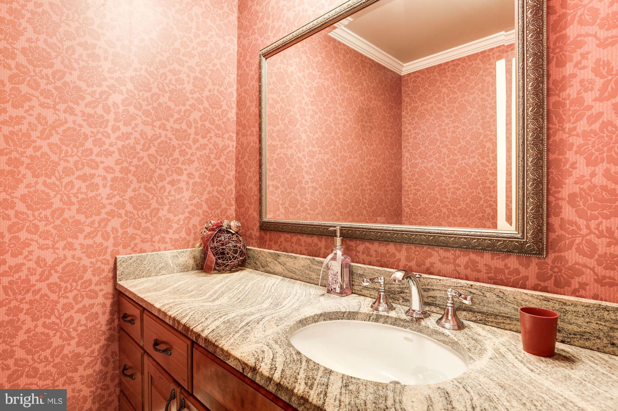 MCLEAN KNOLLS - Residential