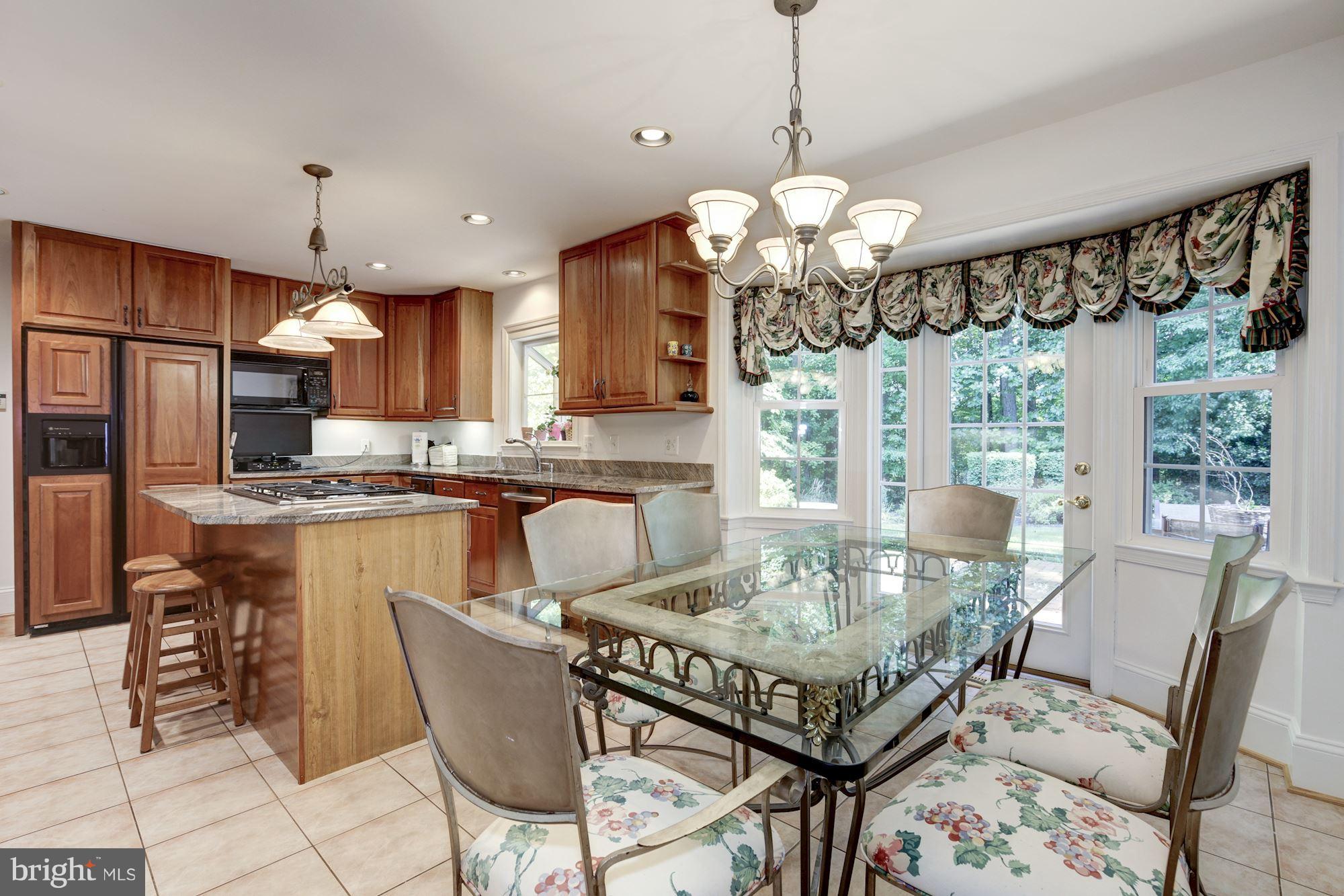 MCLEAN KNOLLS - Residential