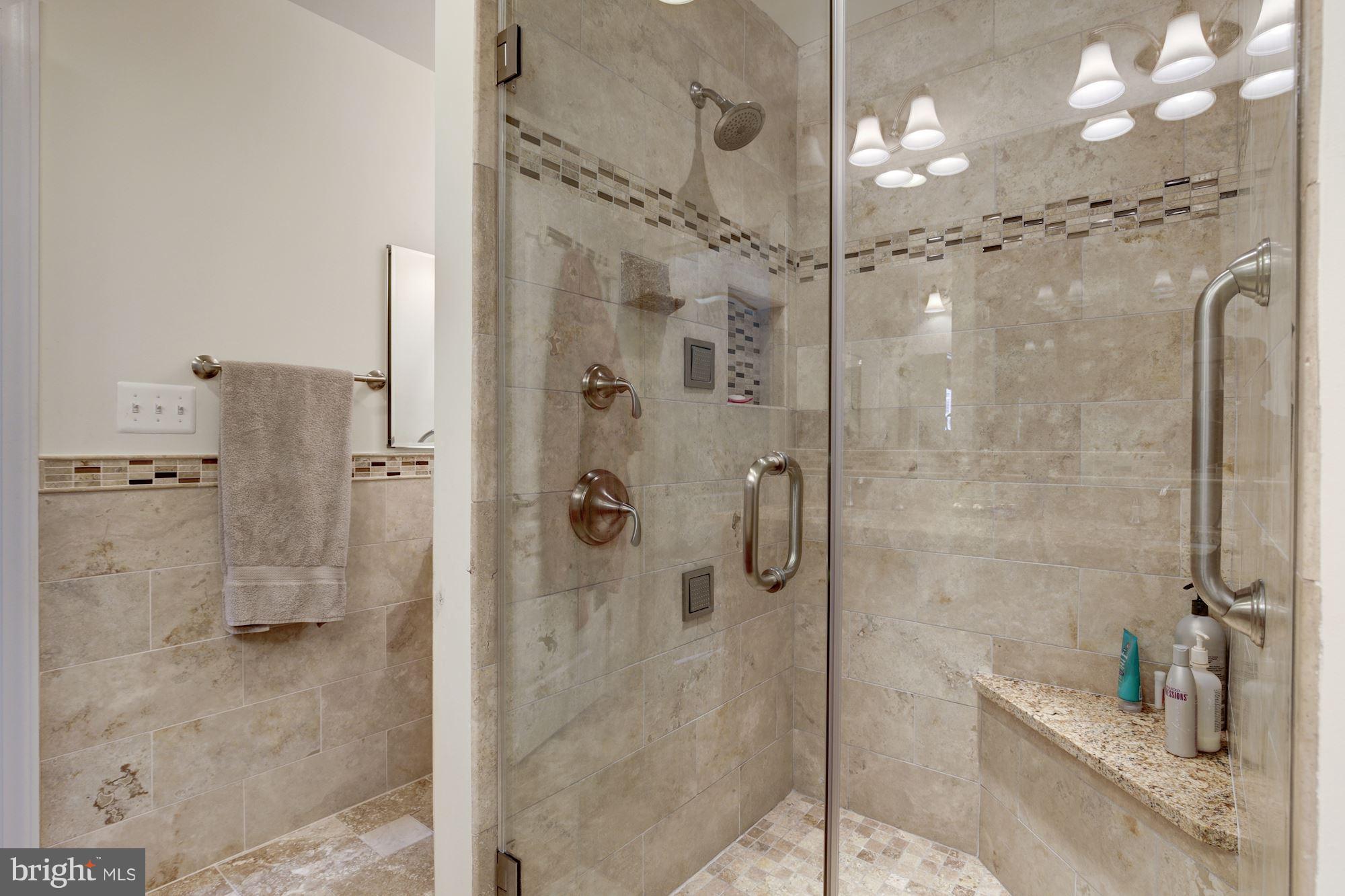 MCLEAN KNOLLS - Residential