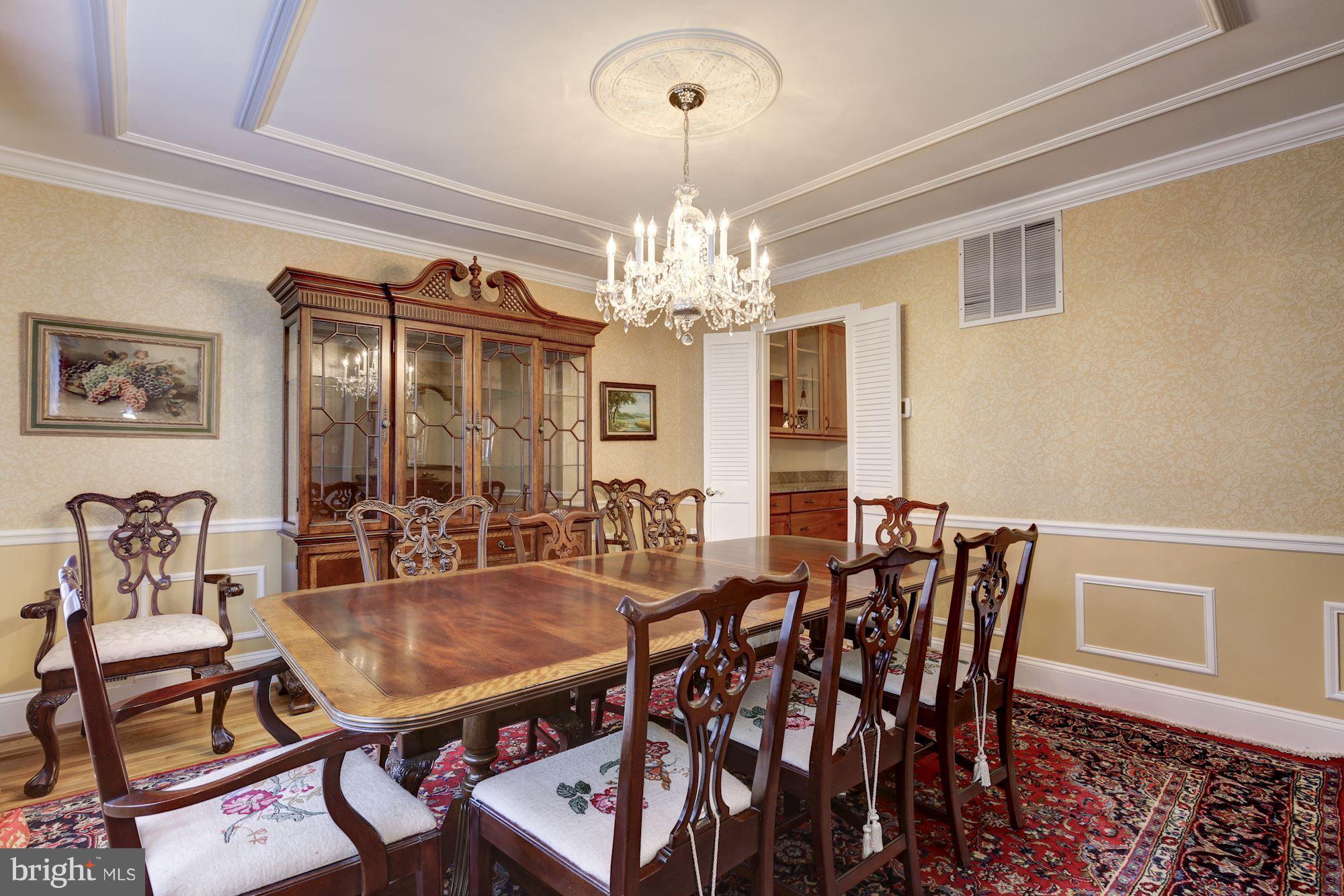 MCLEAN KNOLLS - Residential