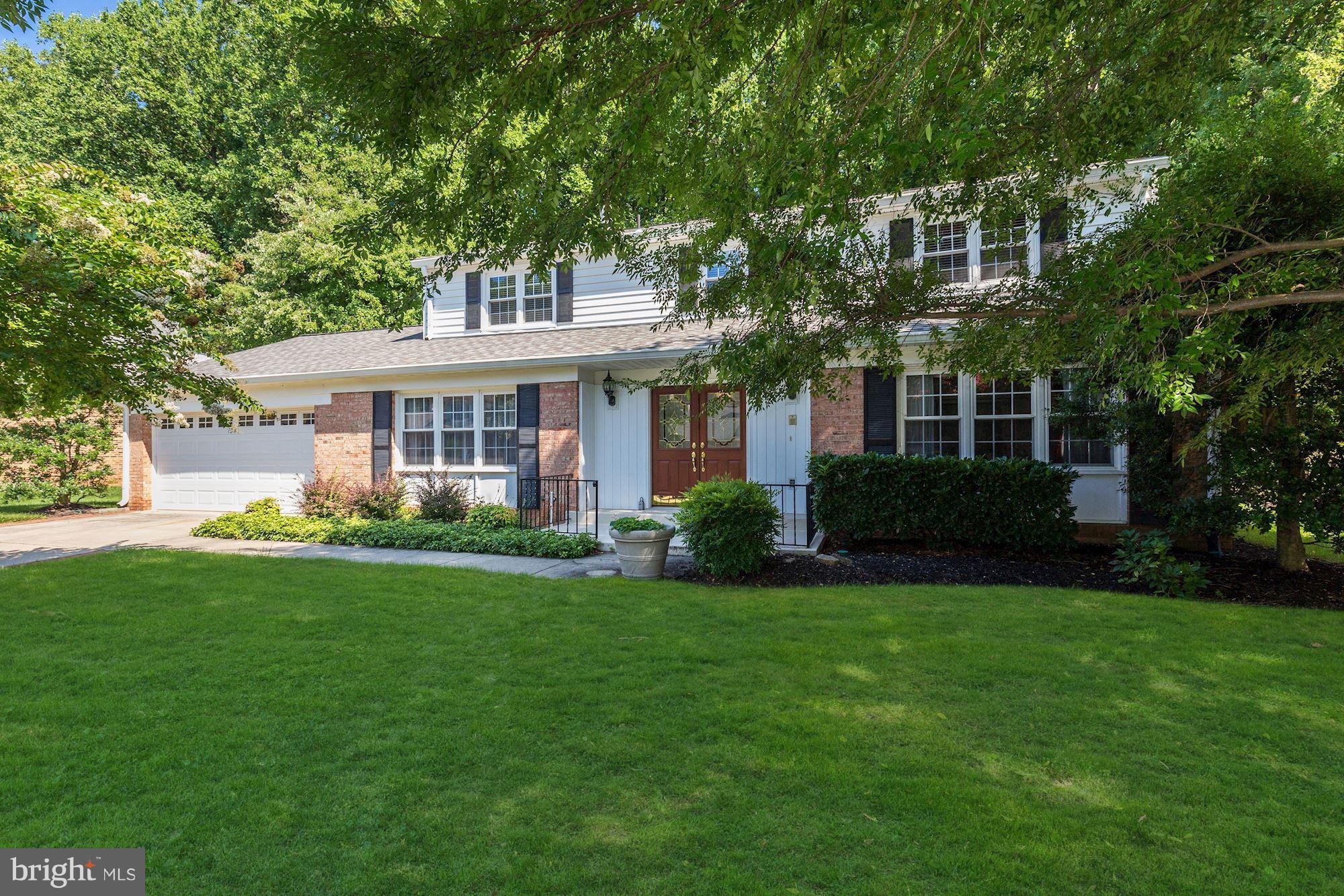 MCLEAN KNOLLS - Residential