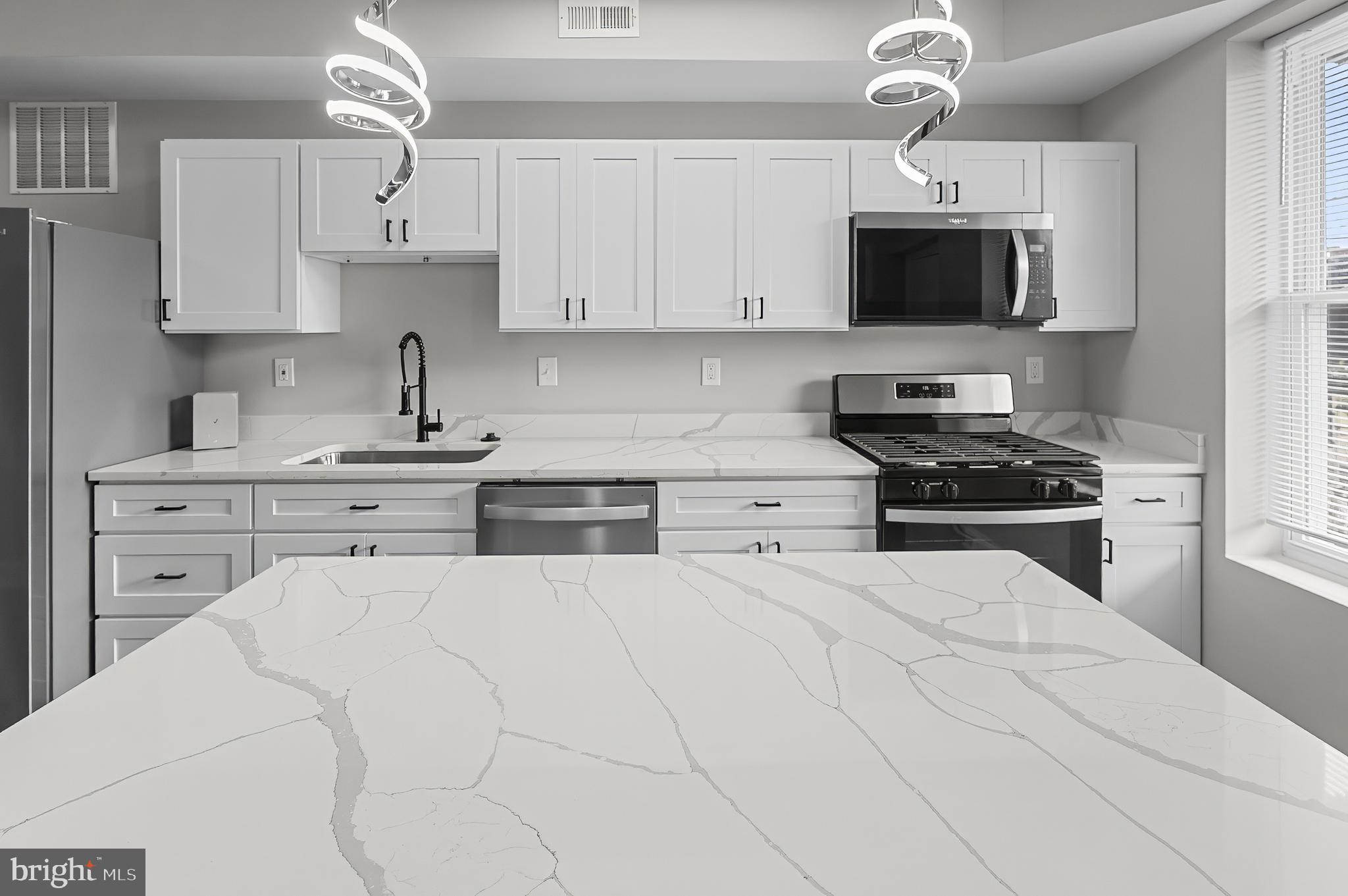 1655 CLIFTVIEW AVENUE