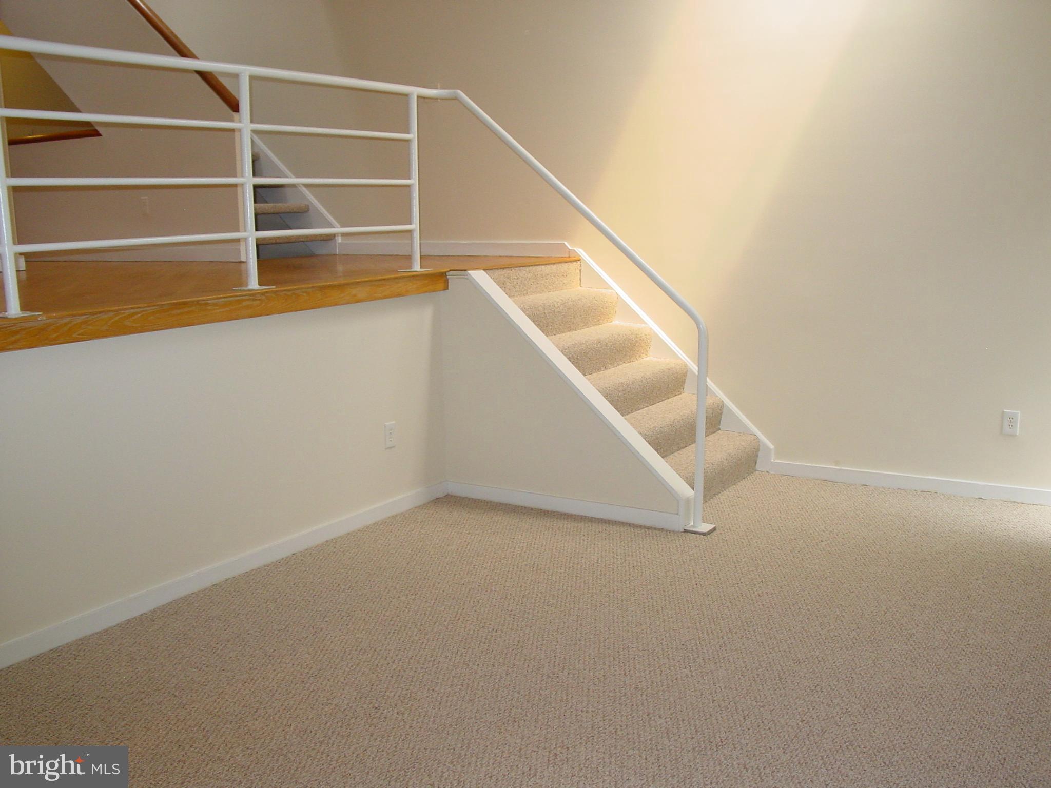 COLD SPRING NEWTOWN - Residential