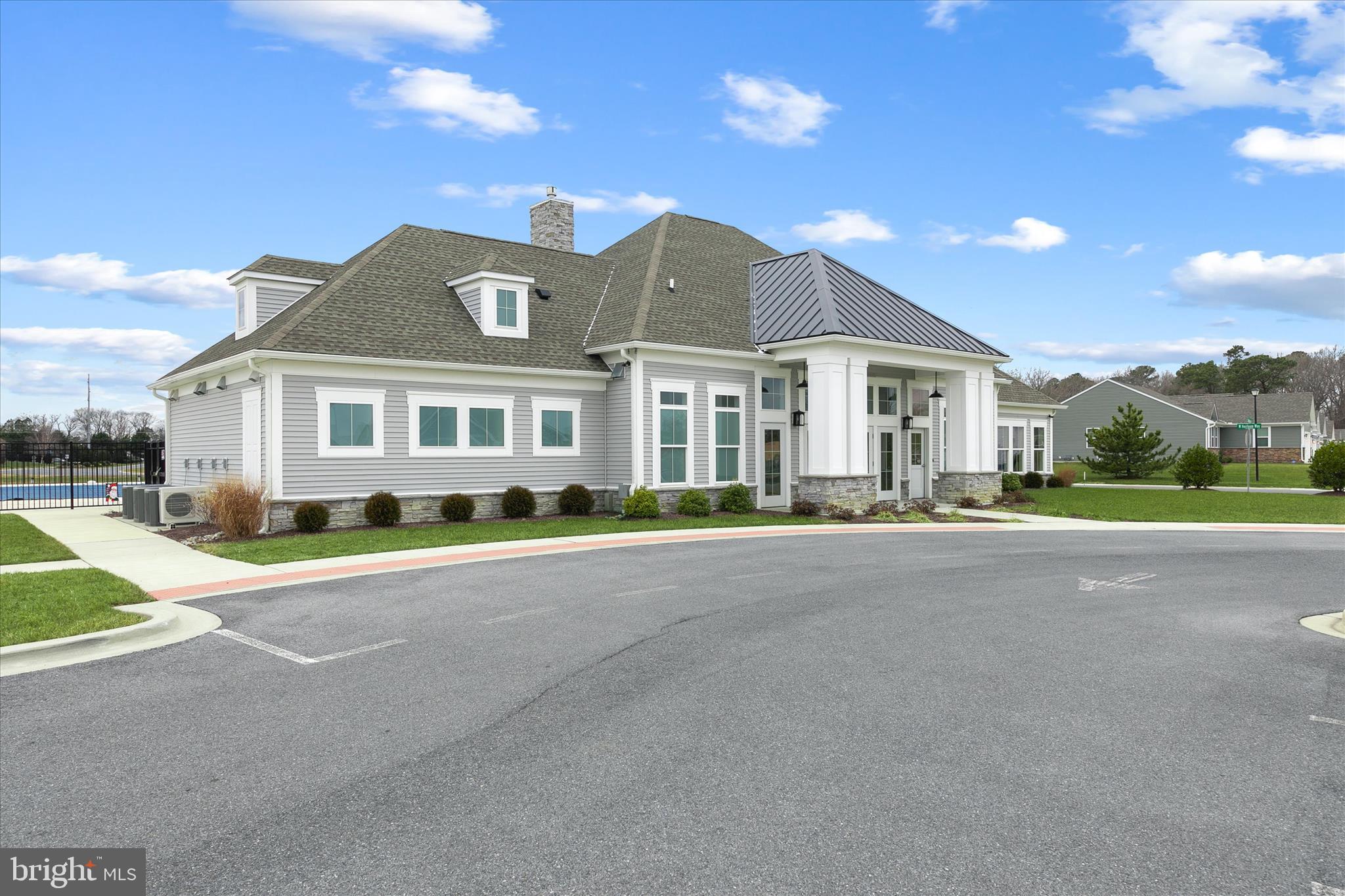 MILFORD PONDS - Residential