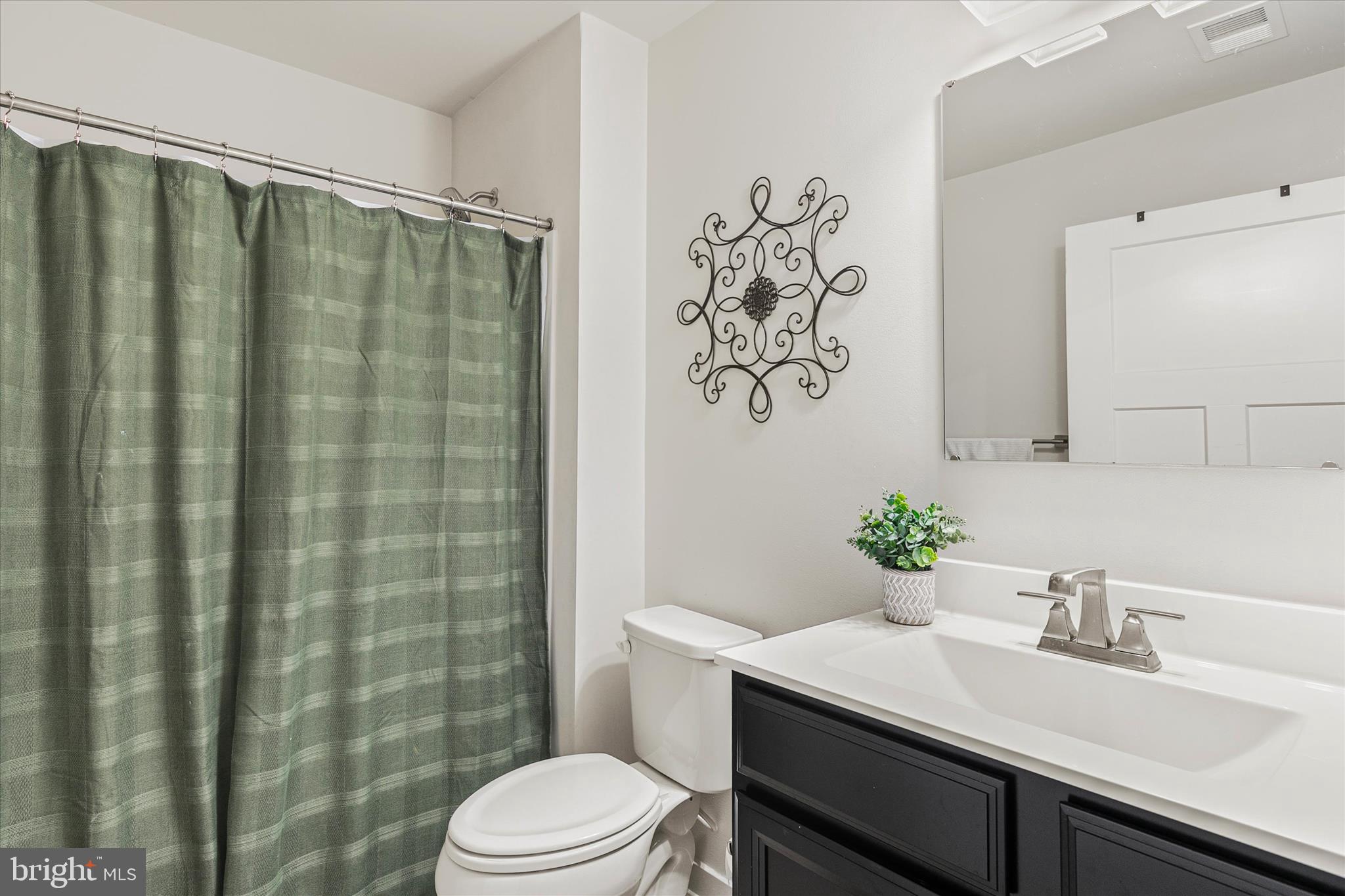 MILFORD PONDS - Residential