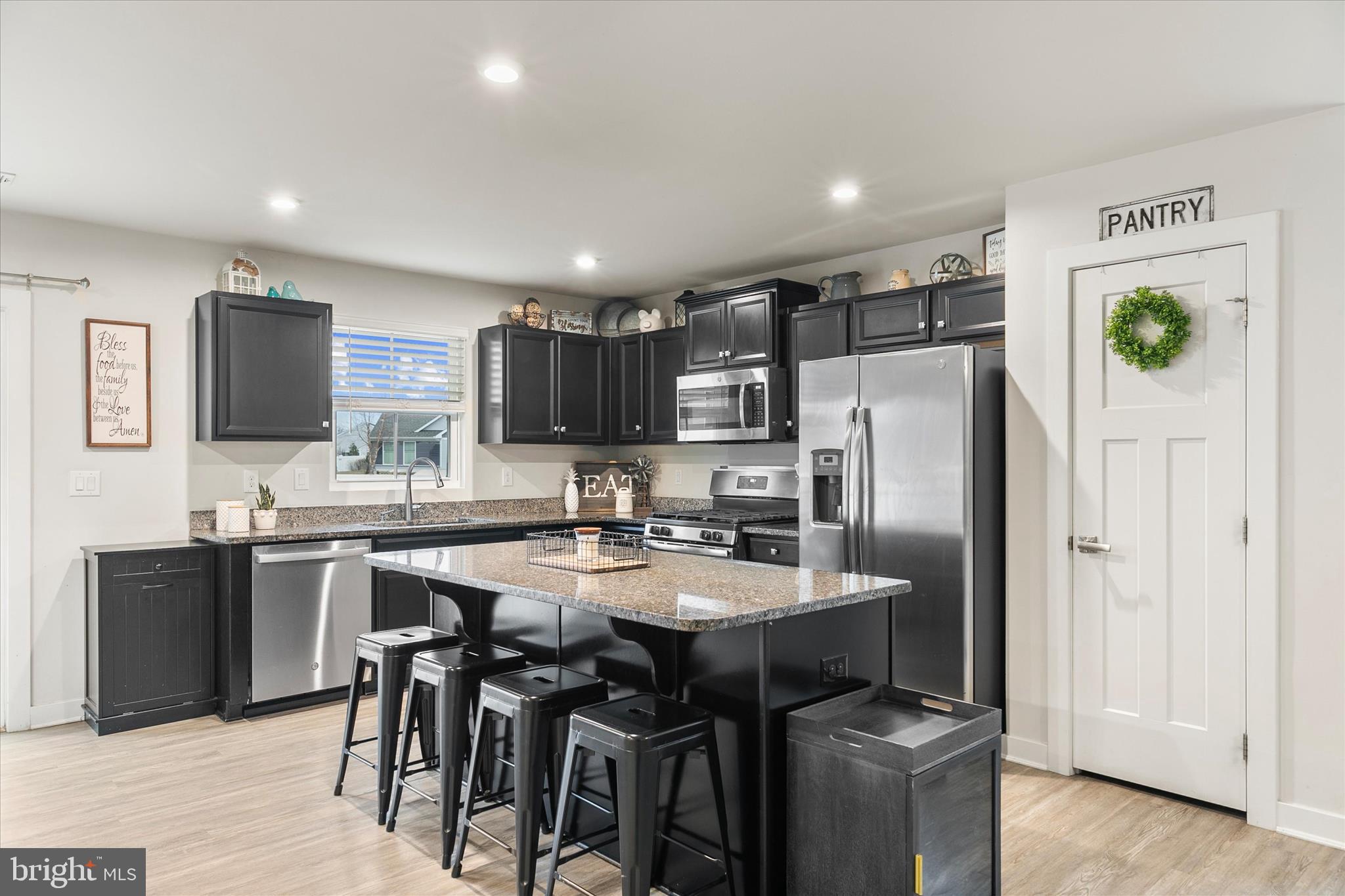 MILFORD PONDS - Residential