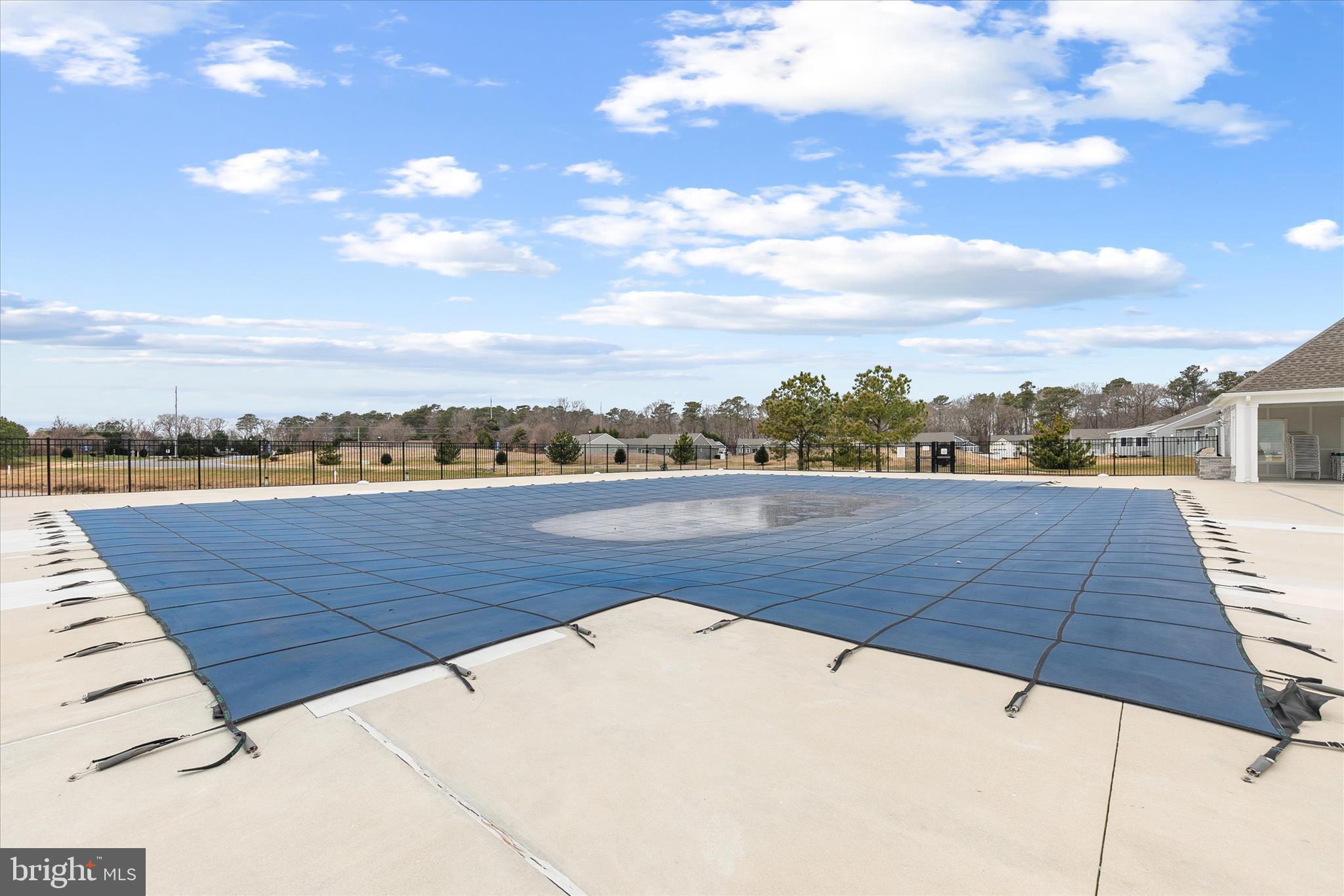 MILFORD PONDS - Residential