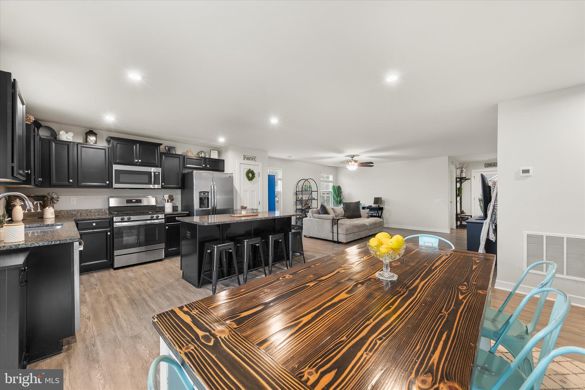 MILFORD PONDS - Residential