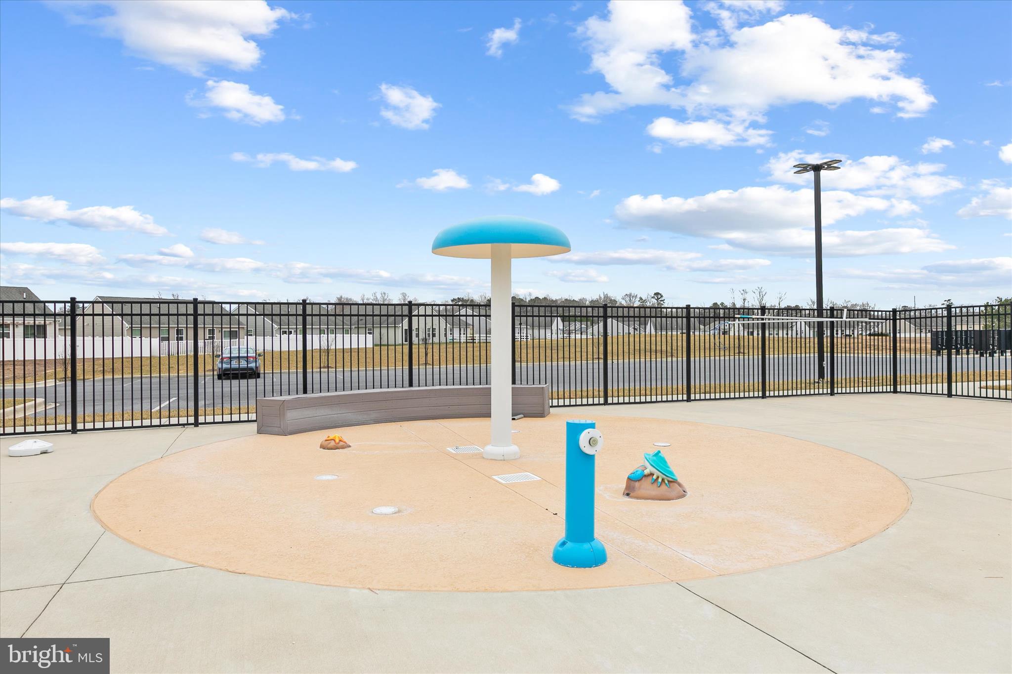 MILFORD PONDS - Residential