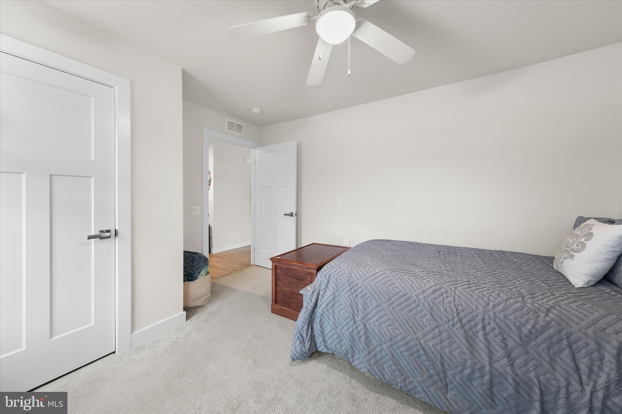 MILFORD PONDS - Residential