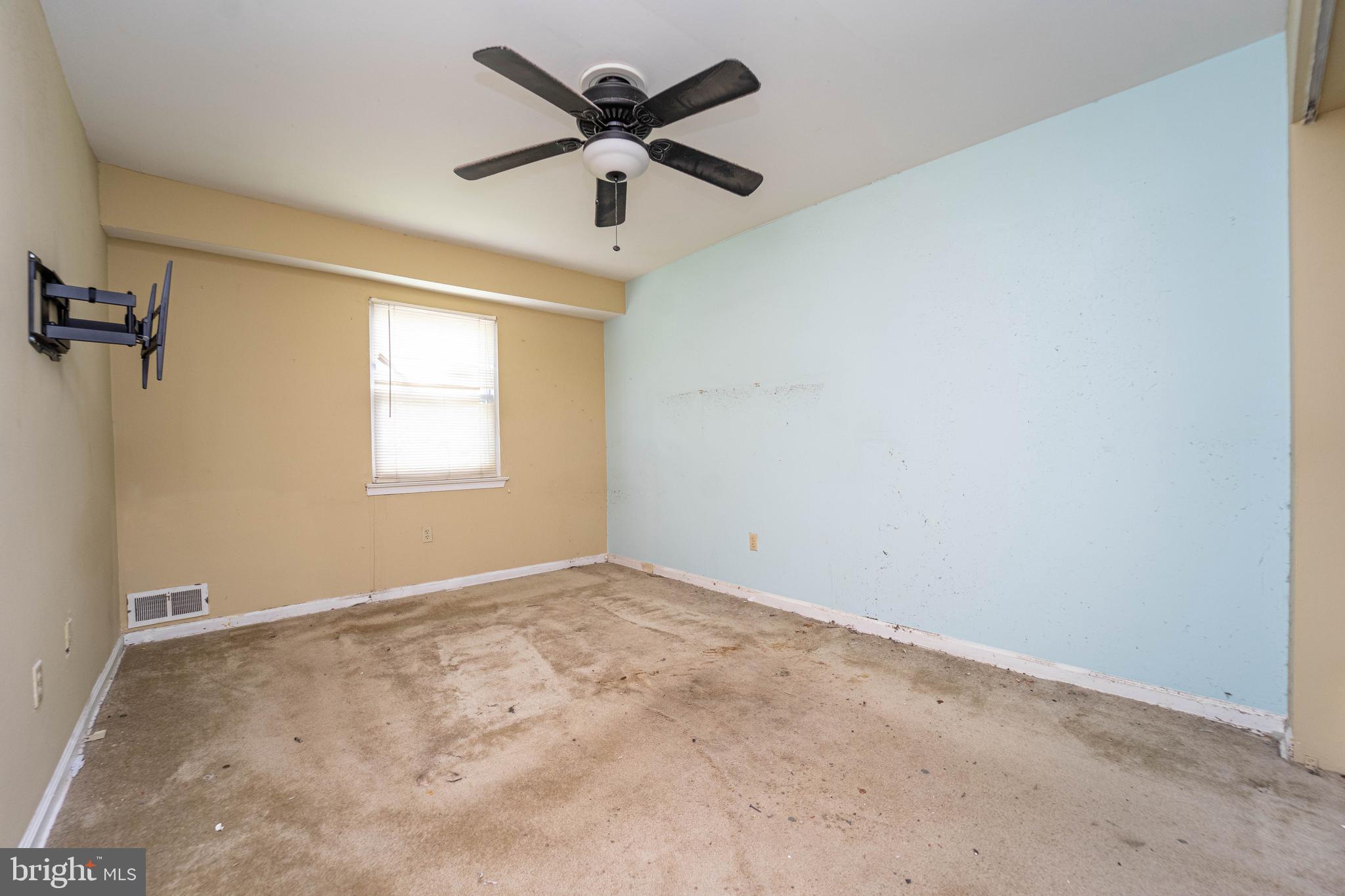 OLD TOWNE VILLAGE CONDOMINIUMS - Residential