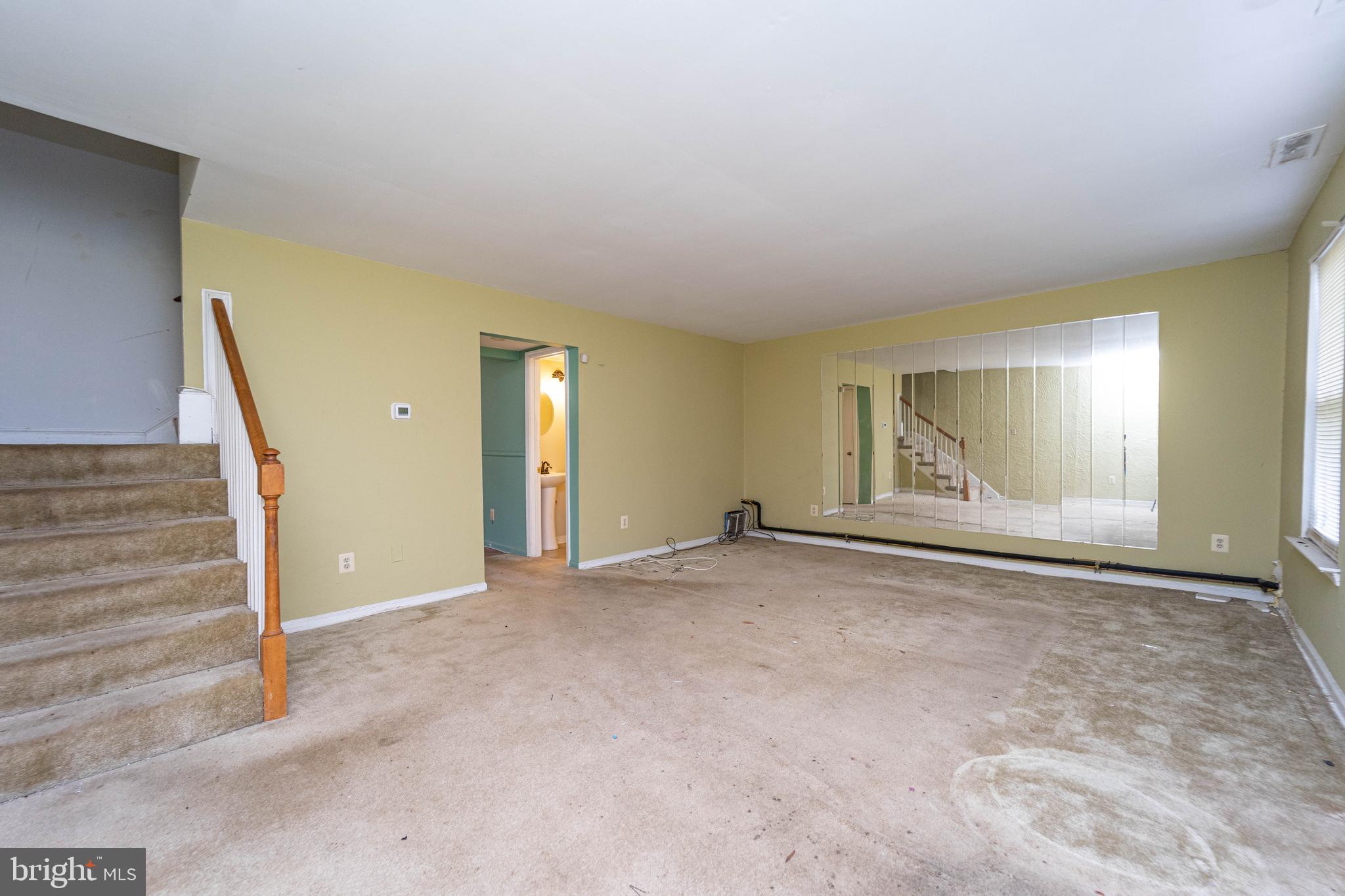 OLD TOWNE VILLAGE CONDOMINIUMS - Residential