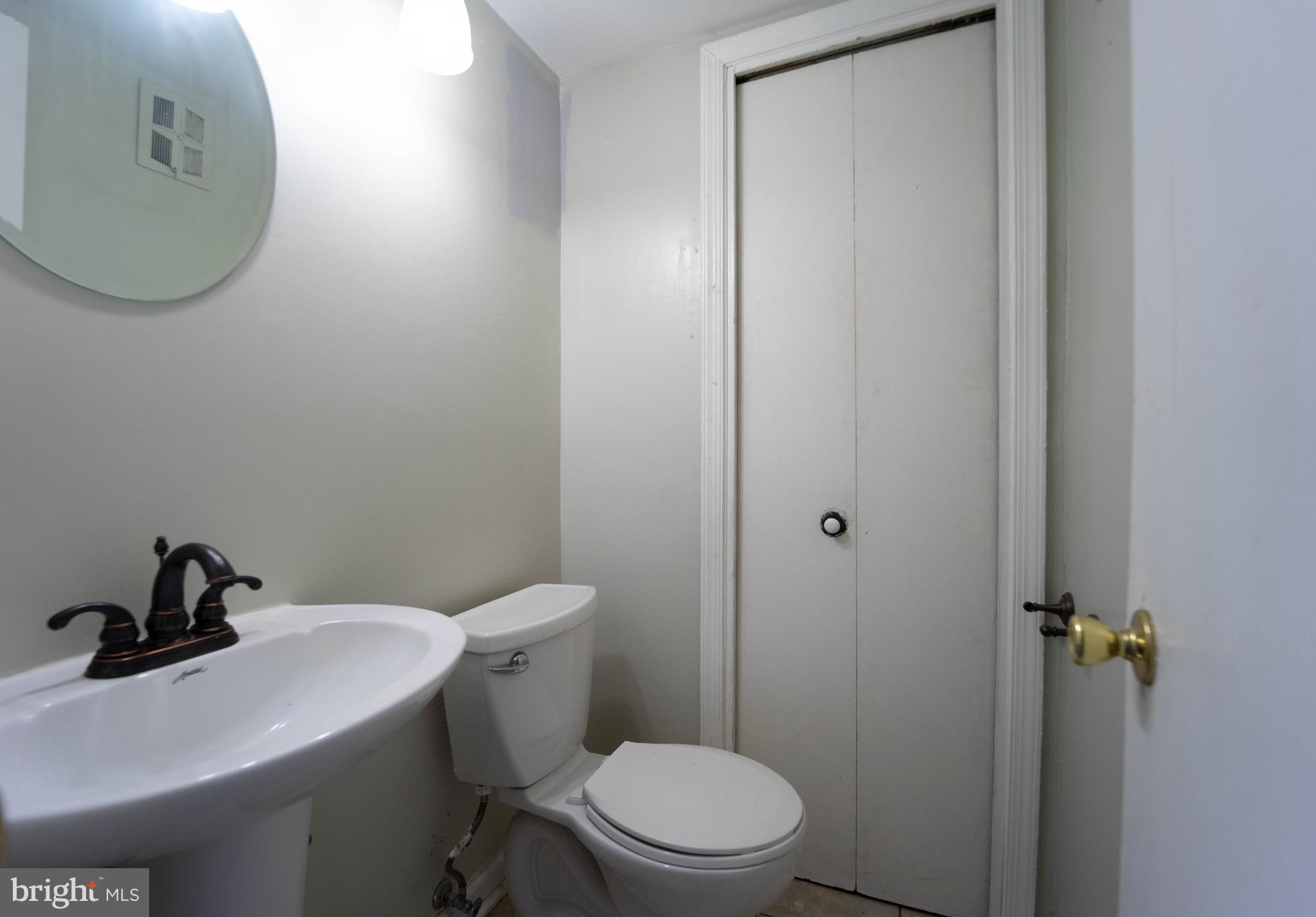 OLD TOWNE VILLAGE CONDOMINIUMS - Residential