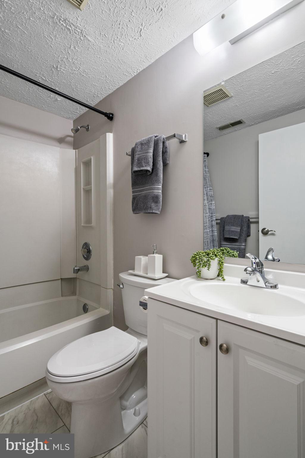 OWENS BROOKE - Residential