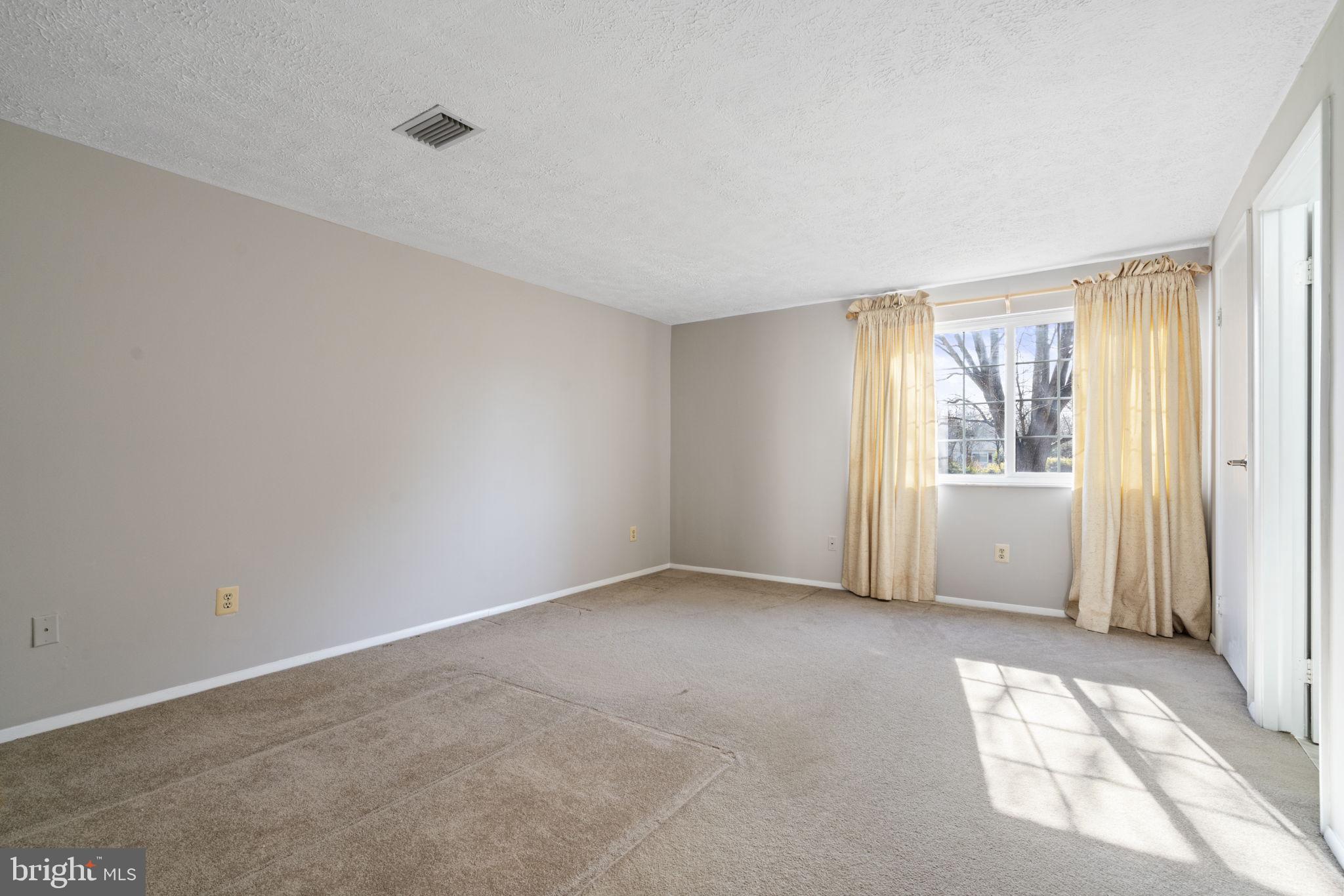 OWENS BROOKE - Residential