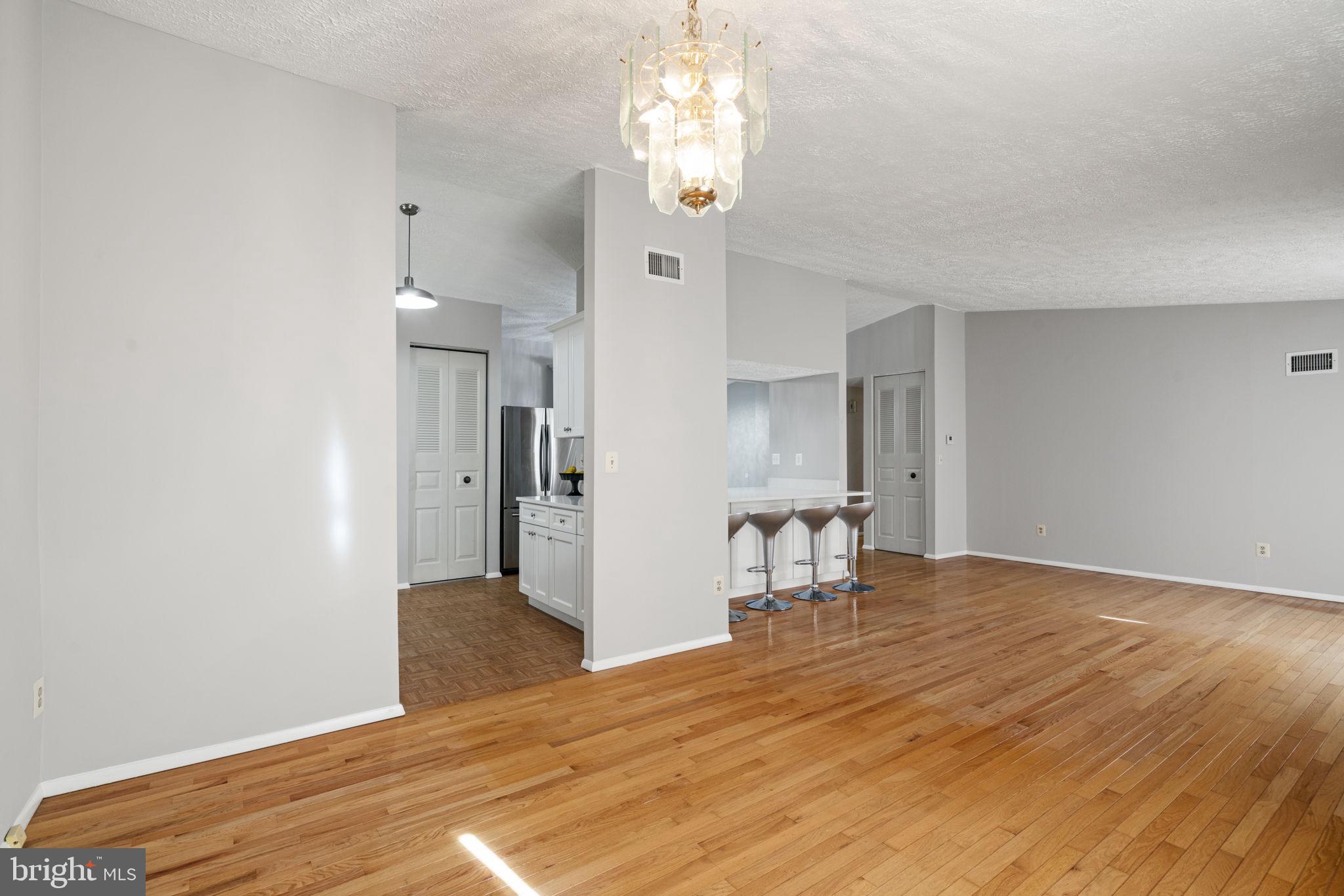 OWENS BROOKE - Residential