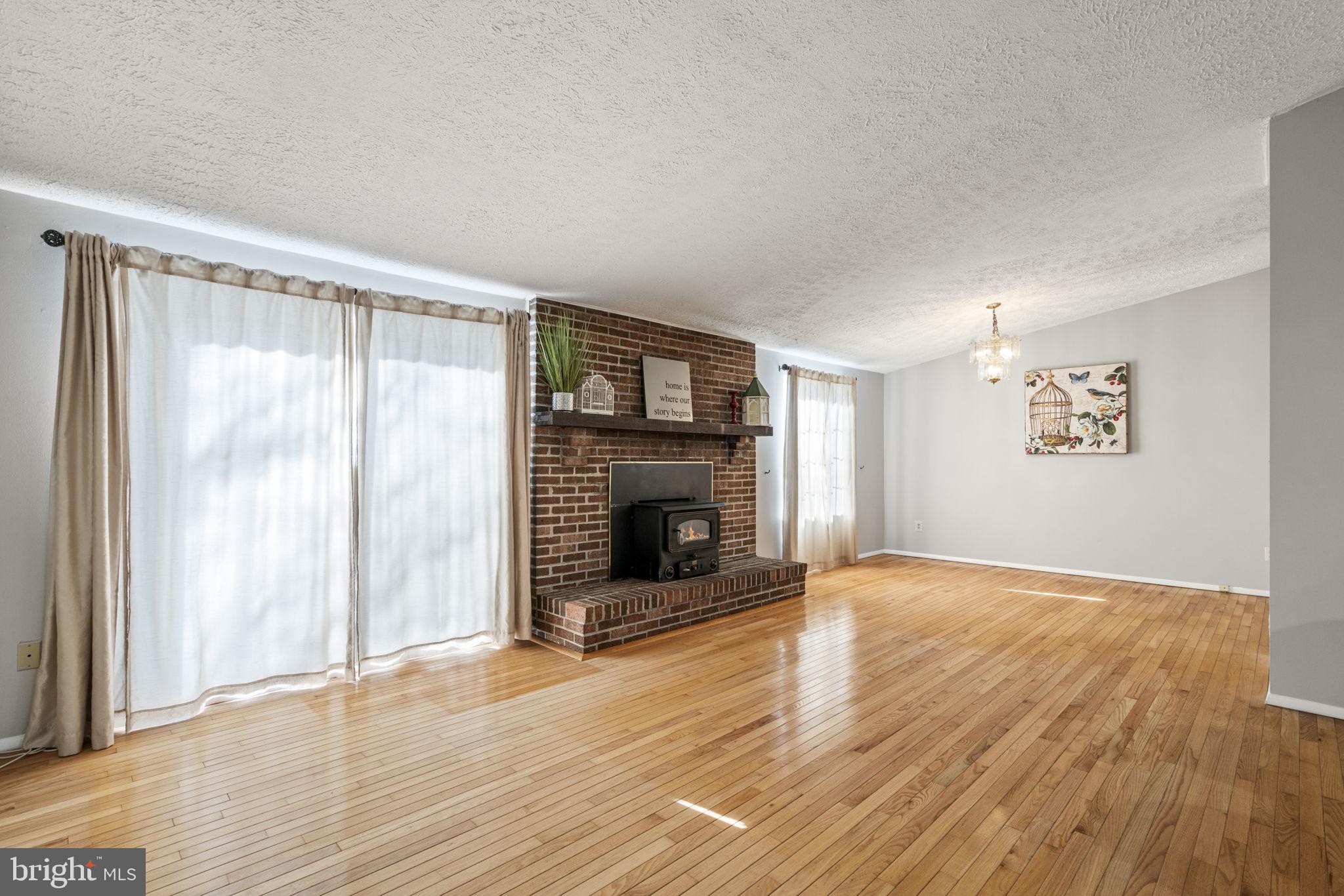 OWENS BROOKE - Residential