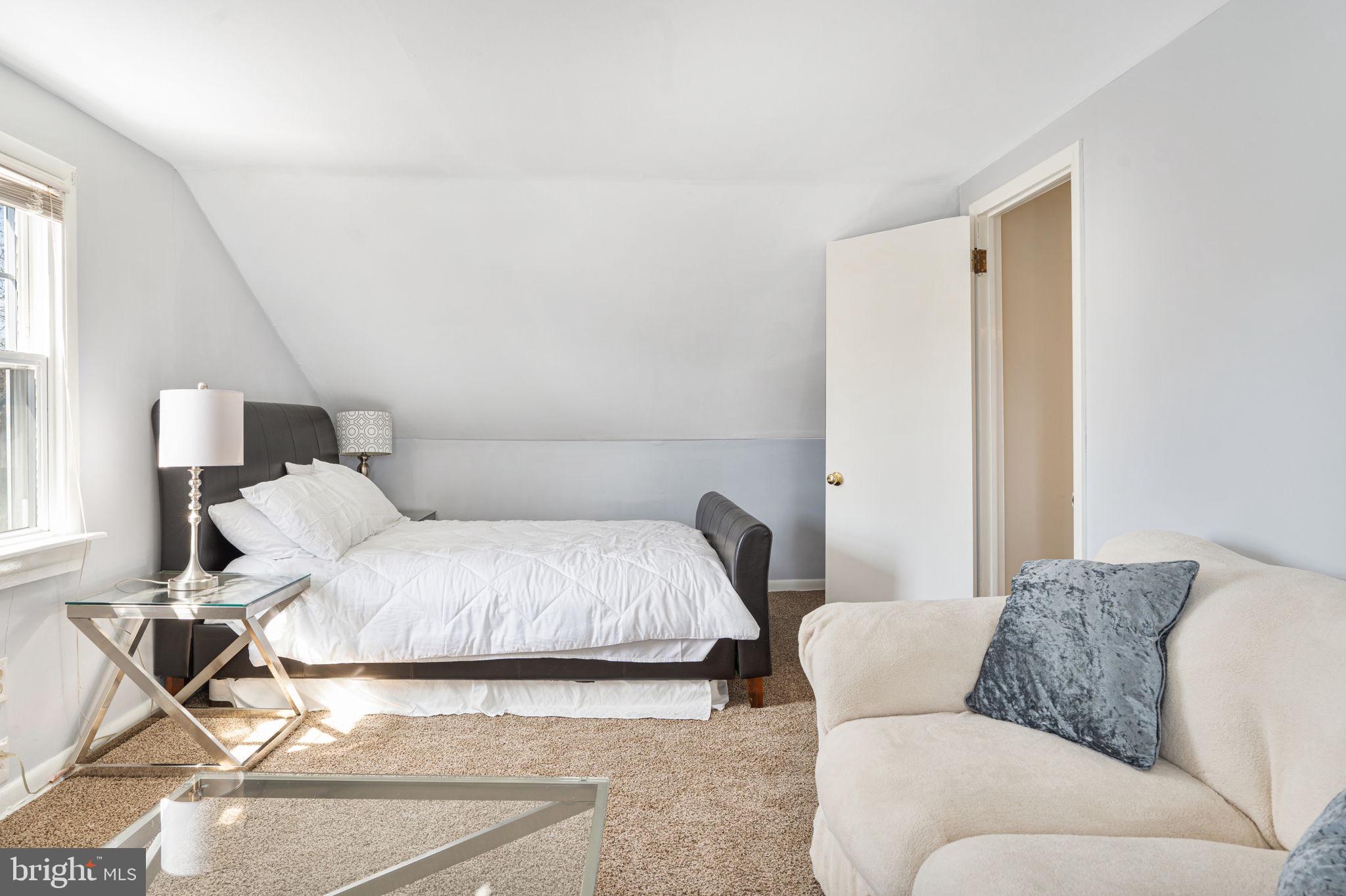 GLENSIDE - Residential